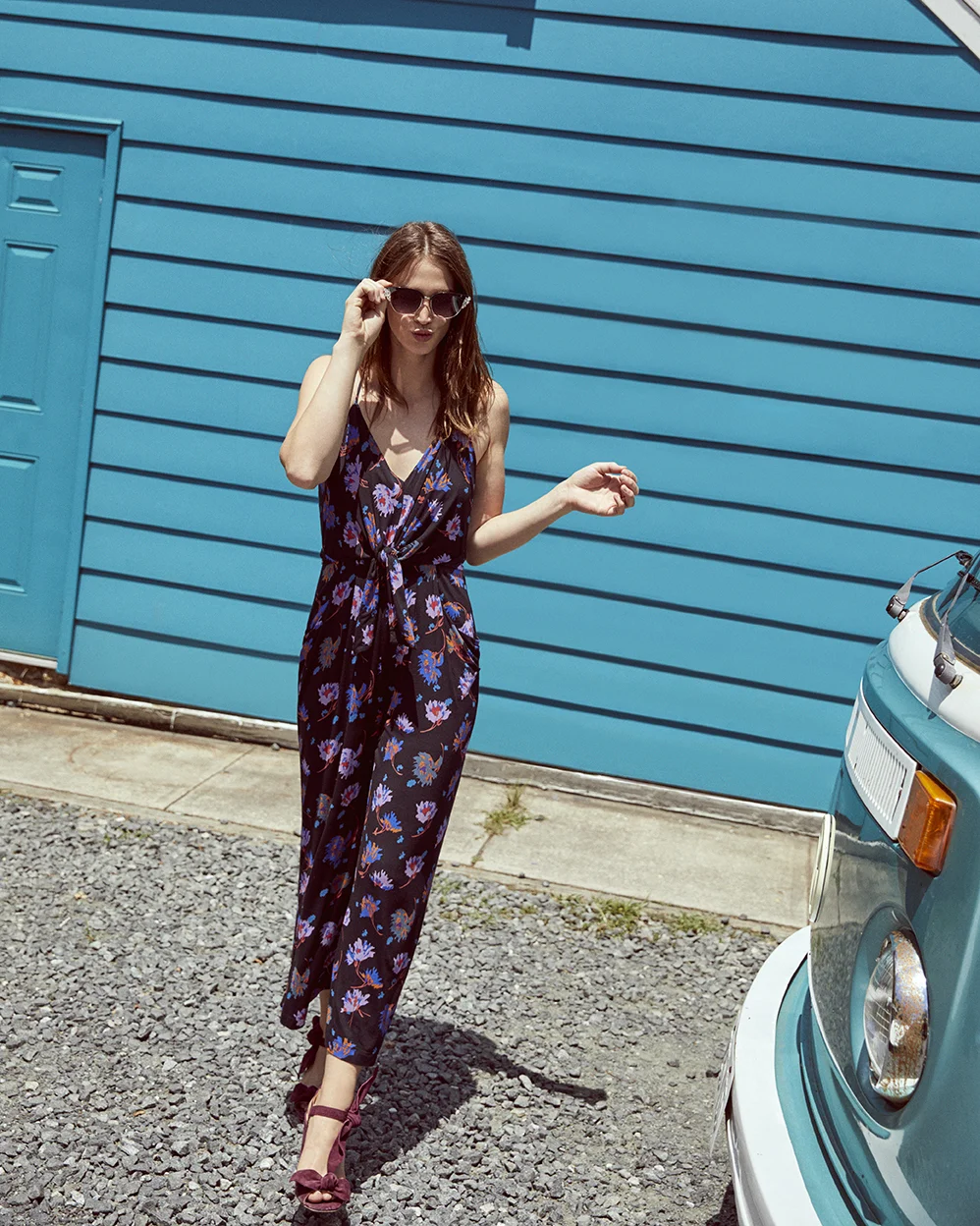 ANTHROPOLOGIE_AUG17_ANNAPOLIS_black_floral_printed_knit_tie_front_jumpsuit_008_647_post_JR.jpg