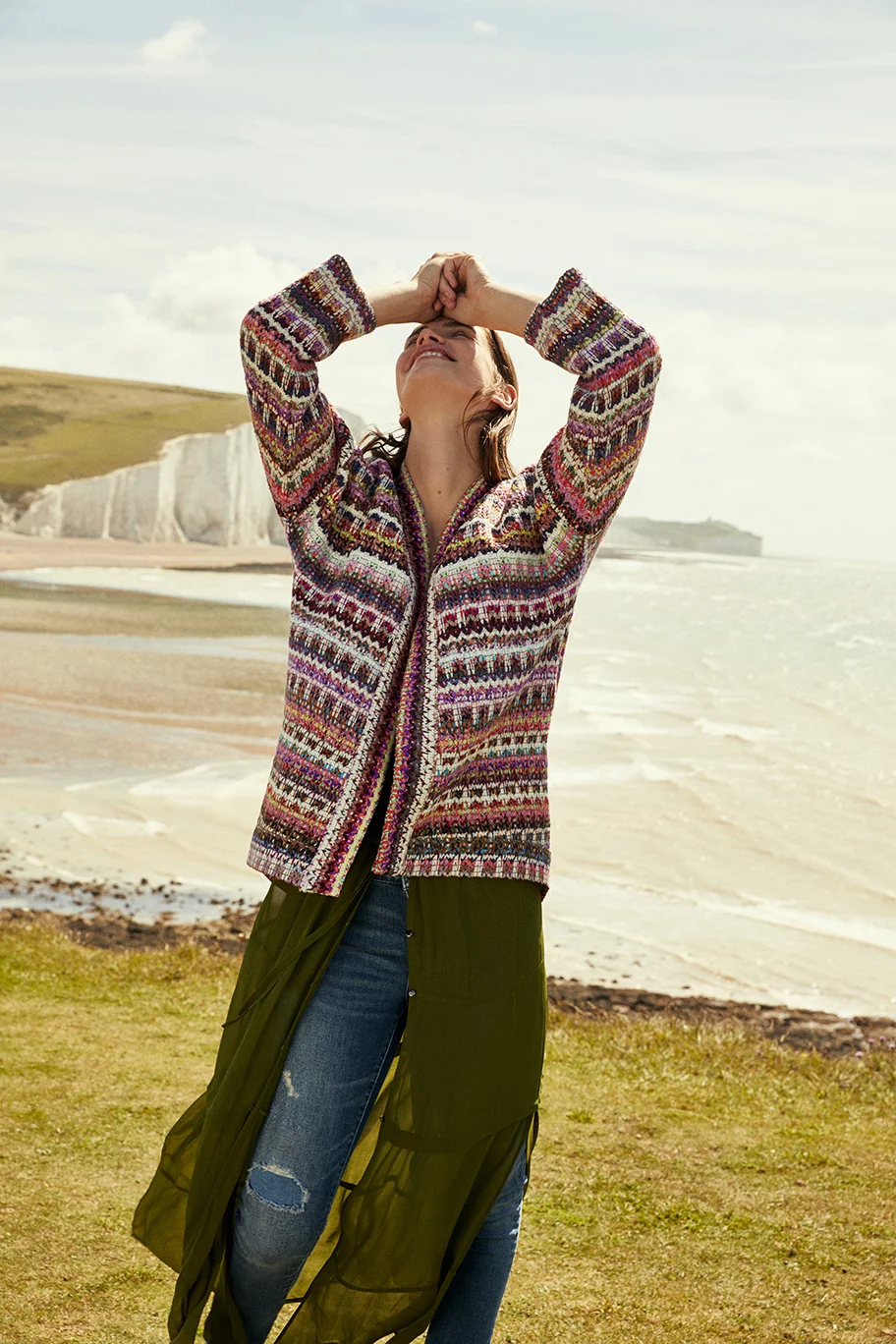 ANTHROPOLOGIE_SEP17_WC_Lookbook_Weekend Away_MultiColor_Crop_Cardi_433_post_JR.jpg