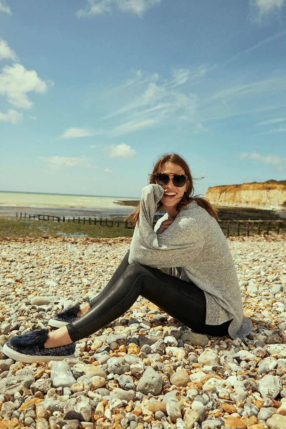 ANTHROPOLOGIE_SEP17_WC_Made For_Weekend Brunch_Oversized Sweater_369_post_JR.jpg