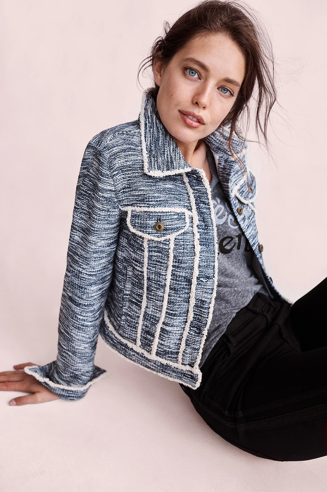 ANTHROPOLOGIE_OCT+DEC_17_WEB_CREATIVE_10_Tweed_Trucker_0018_post_JR.jpg