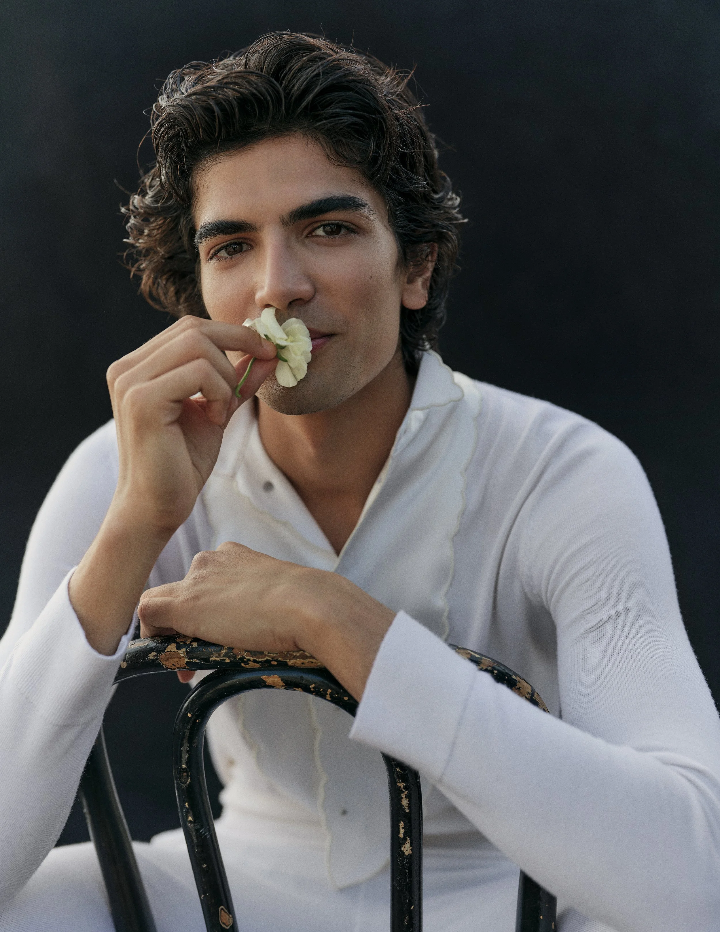 VOGUE SCANDINAVIA_KELLY GALE_ 04_2325_v1_.jpg