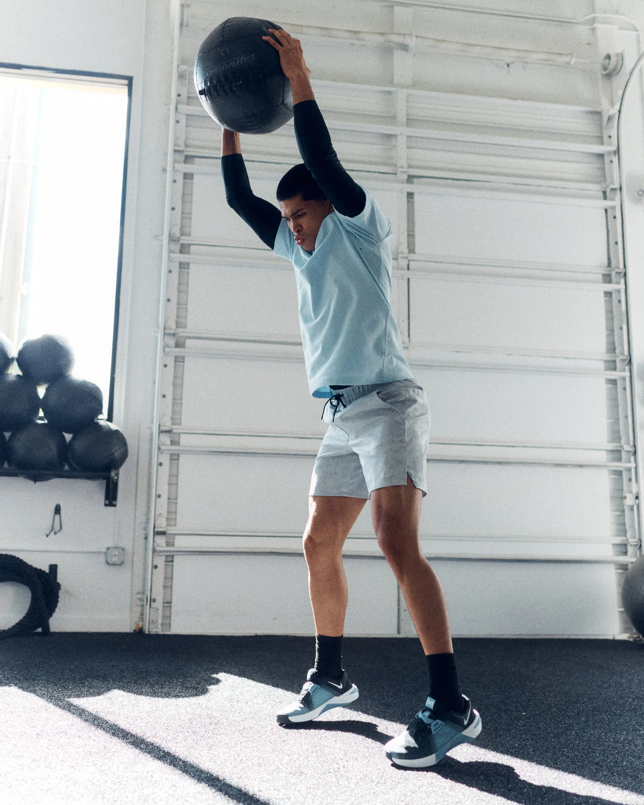 105_m_nike_trainfeb_26q1pt1_0524 1.jpg