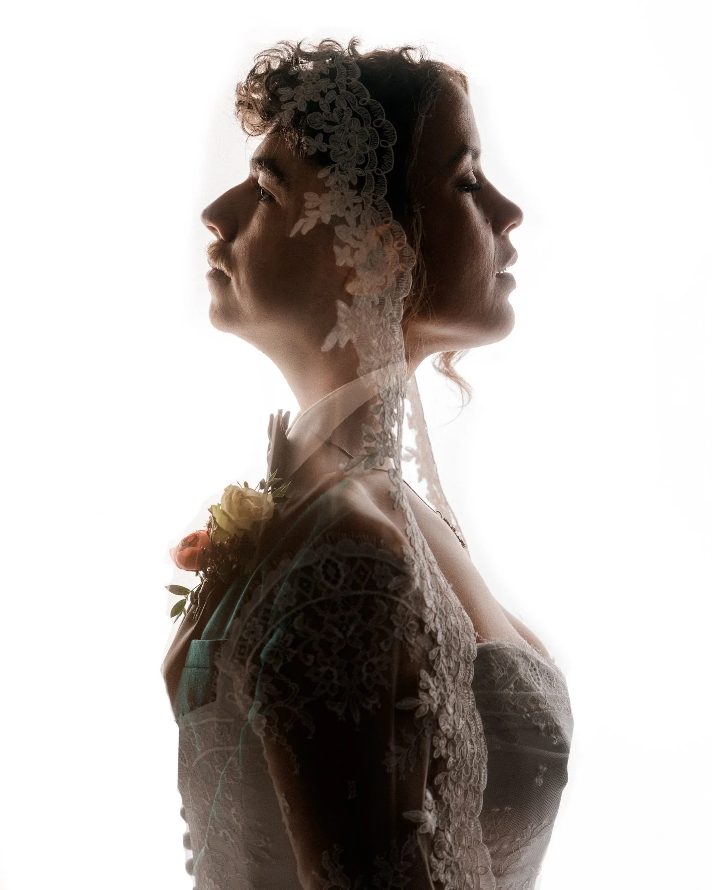 Abstract portrait of newlywed&rsquo;s Aoife &amp; Niall 🤍
📍 @bellinghamcastle 

Vendor team:
@bradleyhendersonphoto 
@romanticcastlesofireland 
@serendipitybridalboutique 
@kayburnshair 
@bogartmenswear 
@maidbysineadbridalmakeup 
@theflower_barrow