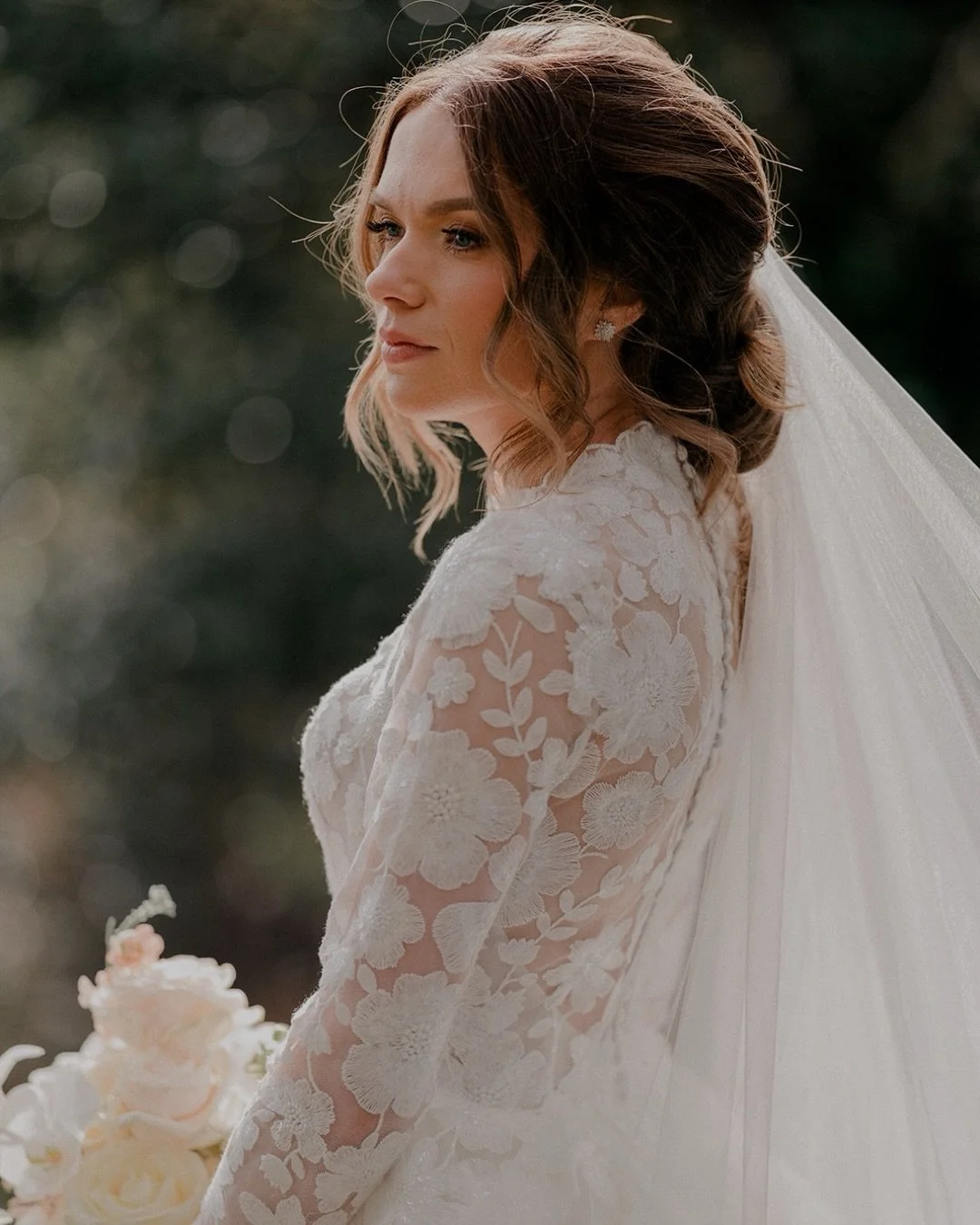Caption slide no.4 in the comments&hellip;

✨ Happy Anniversary Suzanne &amp; Shannon ✨
It was a match made in heaven when these guys mentioned a pit stop in the mountains for some portraits on the way to @donegalwedding @harveyspoint 

Have a wonder