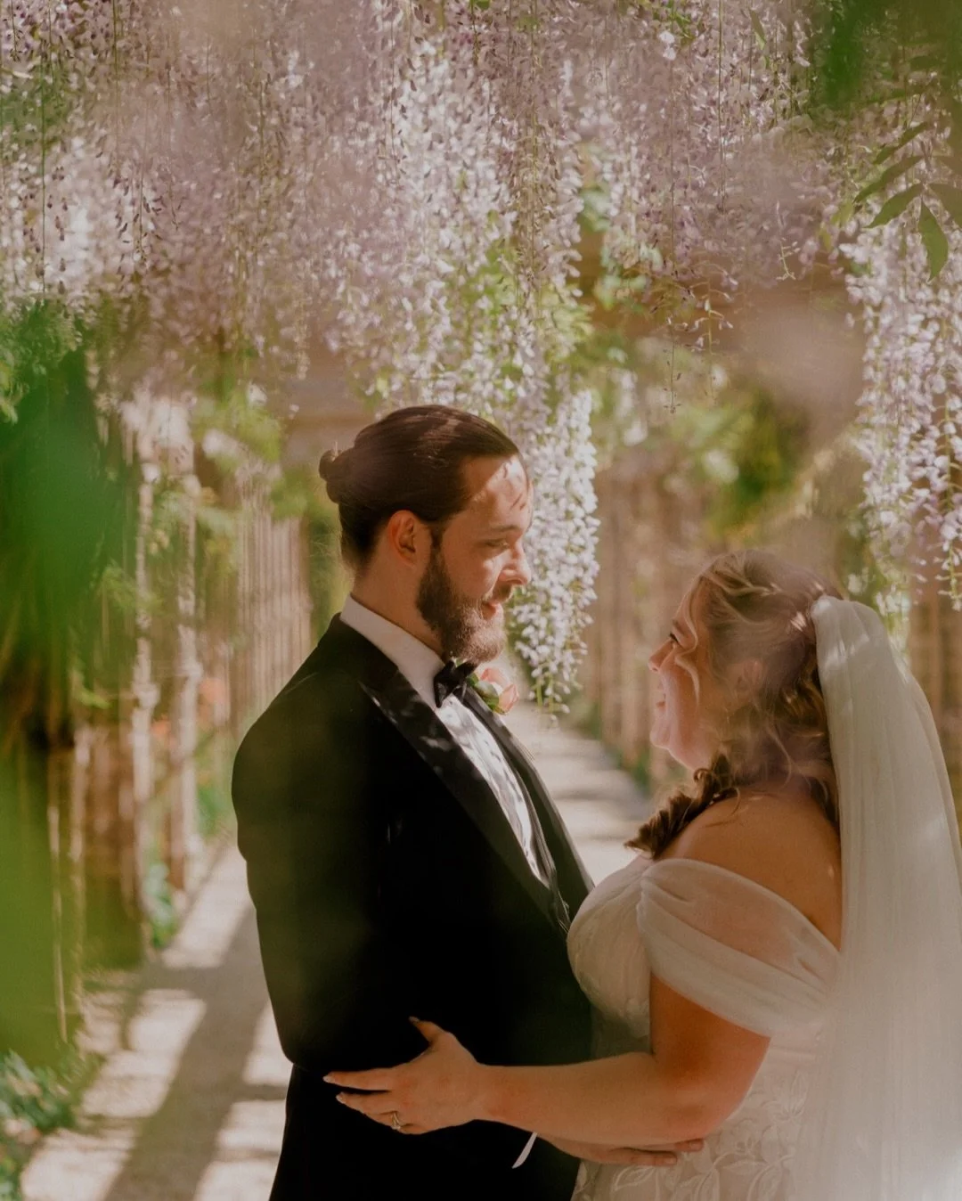 ✨Love on the Lough! ✨

Walled garden of dreams! 🌷 

📍@loughrynncastle Ireland.

As their first anniversary approaches we thought it fitting to reflect back on the beautiful wedding of Katie &amp; Michael 🫶
This feels like yesterday 🌸

We wish you