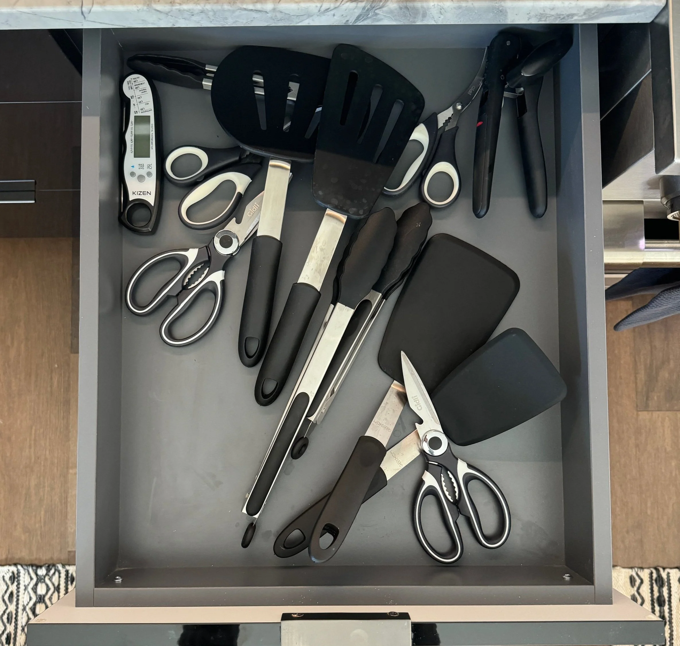 Unlocking Order: How To Keep Organized Using Drawer Dividers