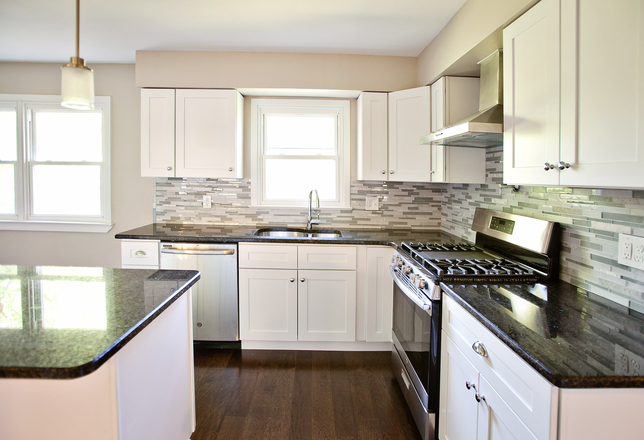 05_Kitchen2.jpg