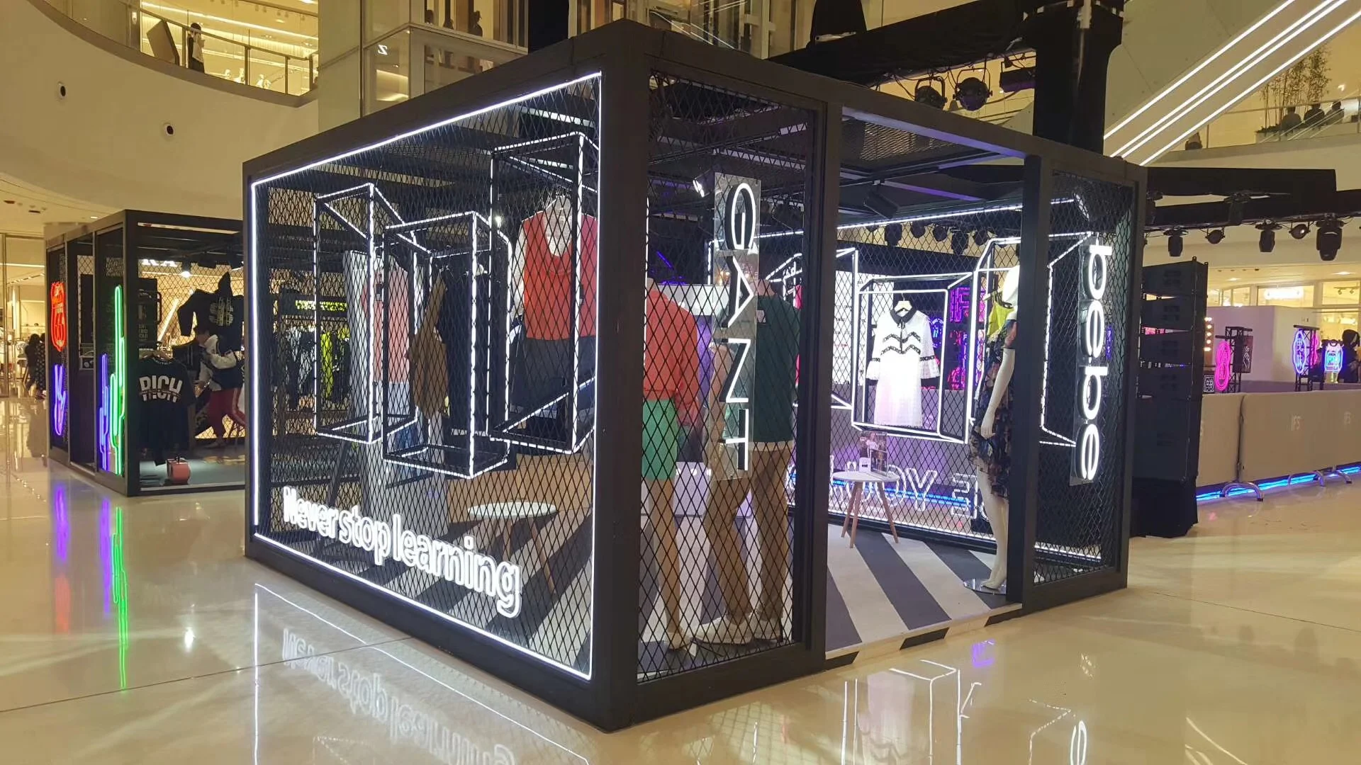  Installation at Changsha IFS 