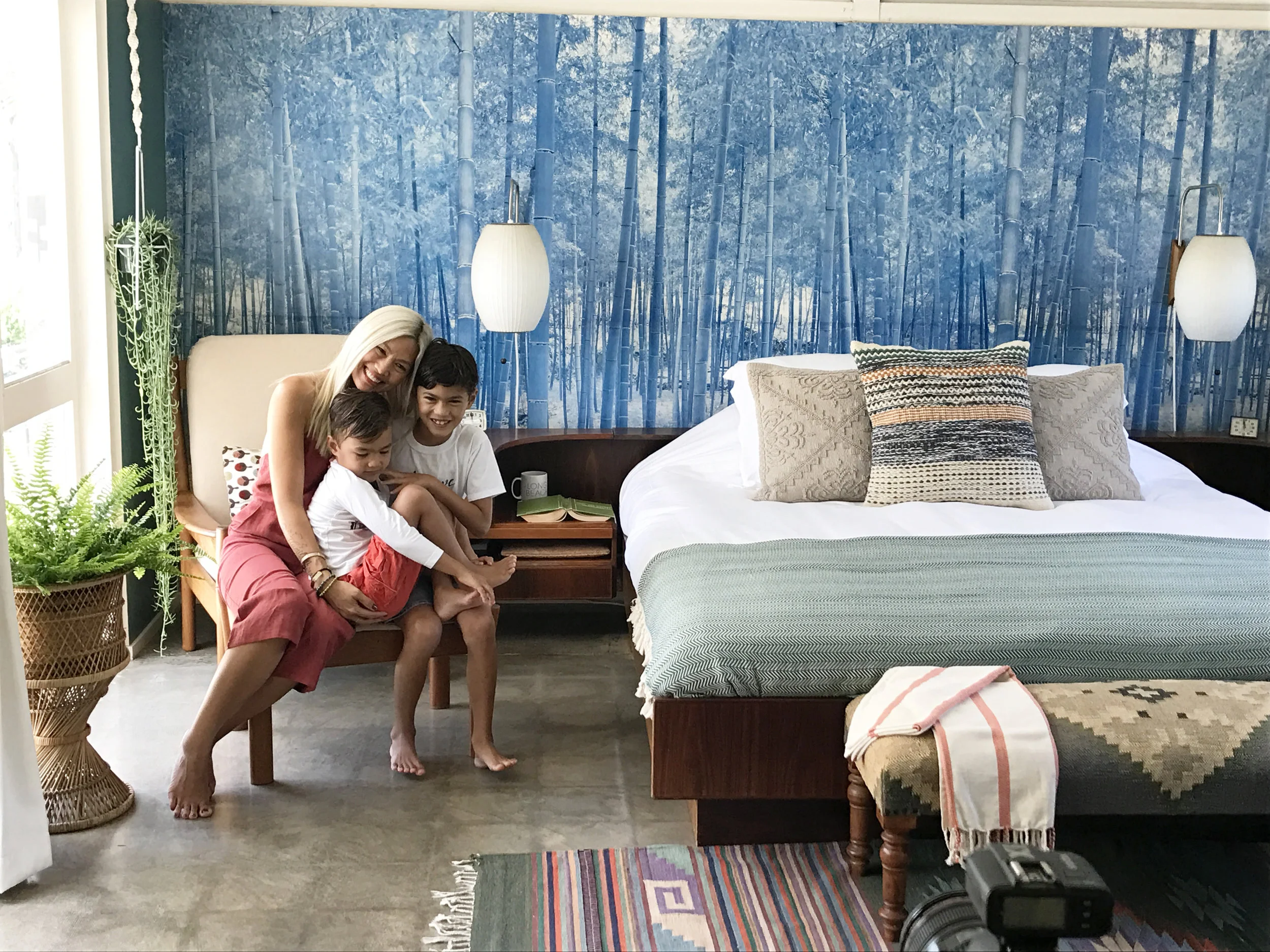 Design: Dunn Edwards, 2018 Color of the Year — 6th And Detroit