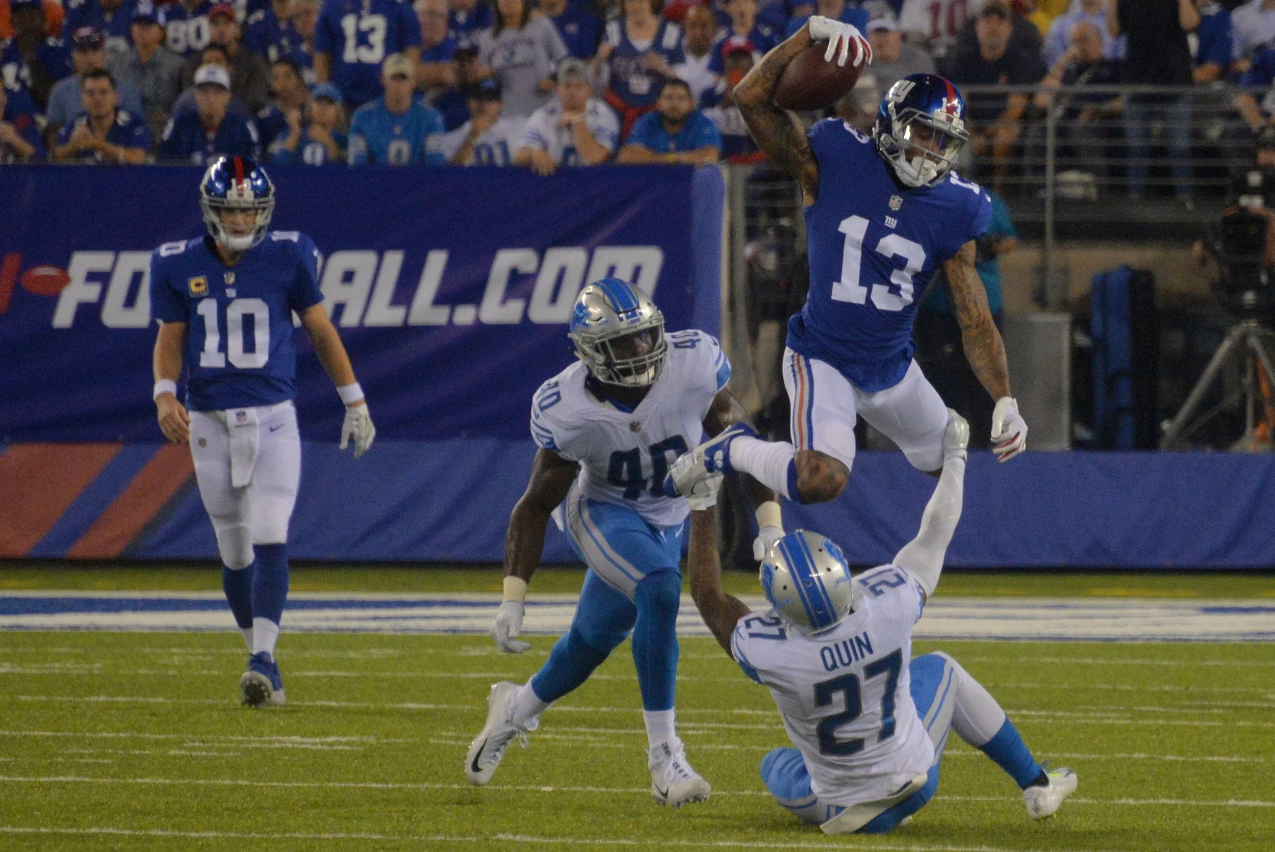 Odel Beckham Jr (13) Hurdles A Defender 