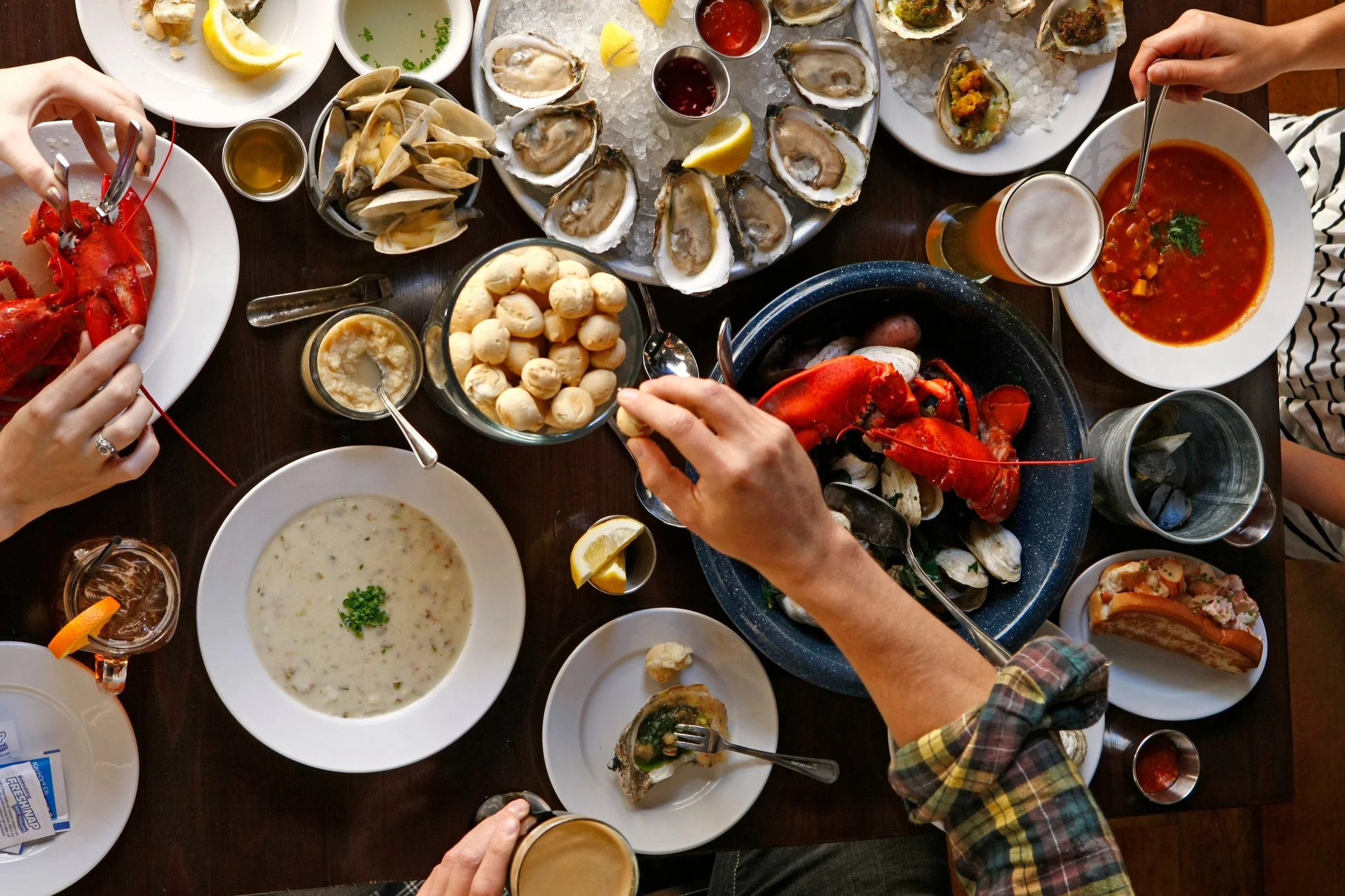 Tablescape_1701+FINAL+Credit+Jason+Varney.jpg