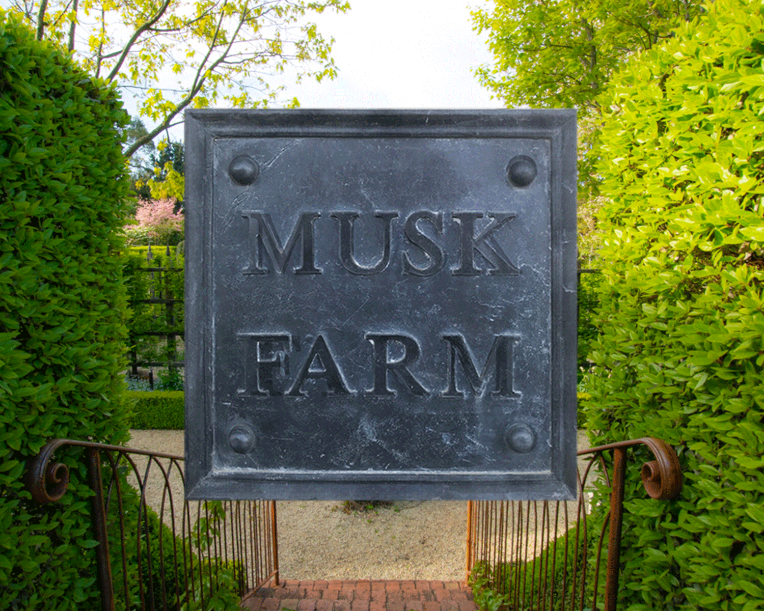 1500x1200px_MuskFarm_0003_3.png