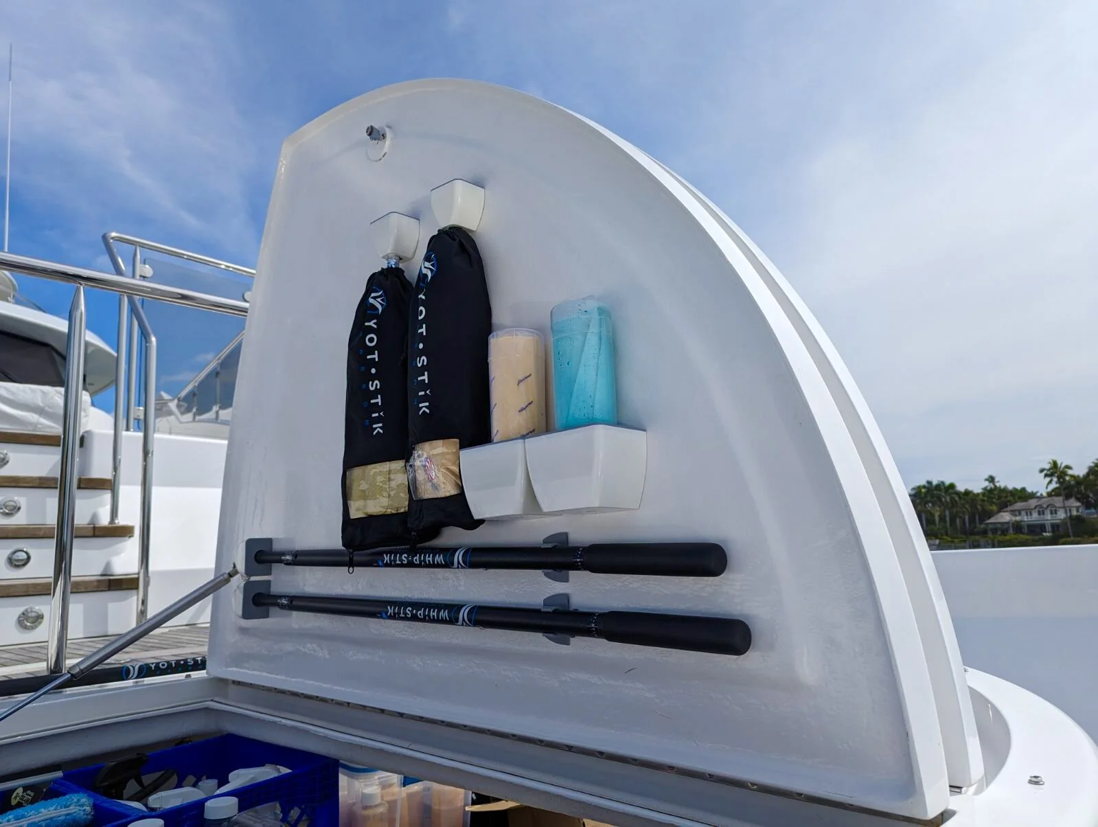 FADC8C06-7BD1-44BF-BBDF-4C7BD8186D2F