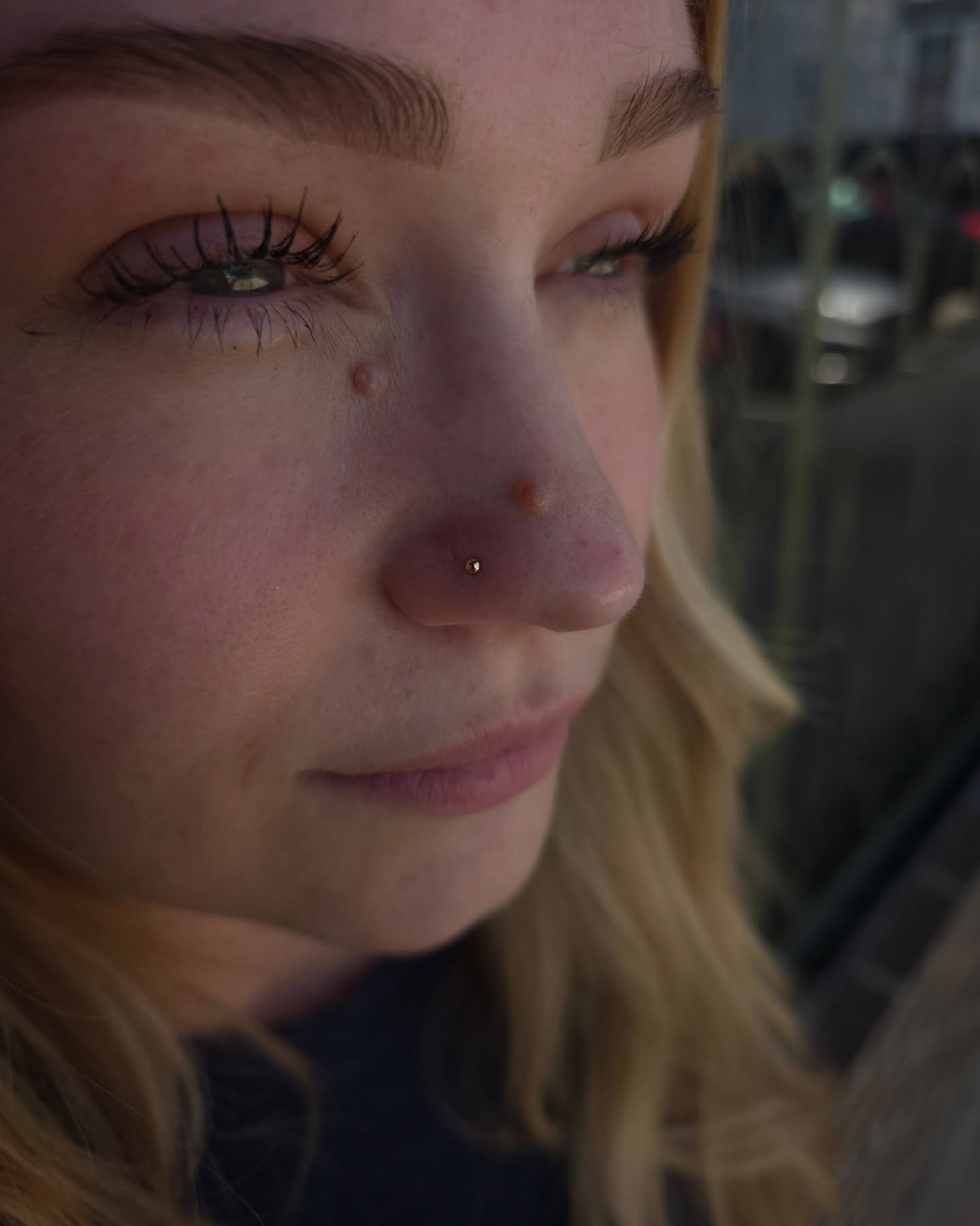 Ah look at this cutie! A dainty little dome for this new nose piercing. ✨
This week was a blur! I've been vibing and not taking pictures 🫣 but that's ok. Come see me and we can vibe too ✌🏼