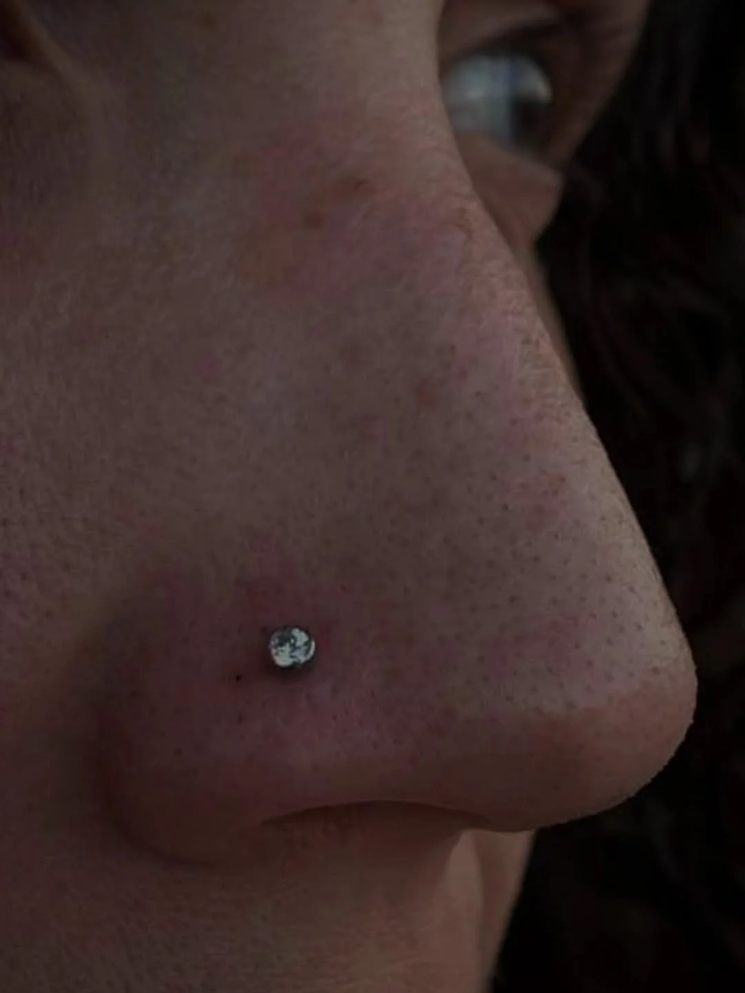 @daniellathepiercer did this cute lil nose piercing last week. 🥰
‼️ 🗓️ October is open for booking. 🎃
👉🏽 Link in bio! 👈🏽
💡 We have some new tether pieces in as well as a few new titanium styles from @divinitymetals. ✨ Including adorable l
