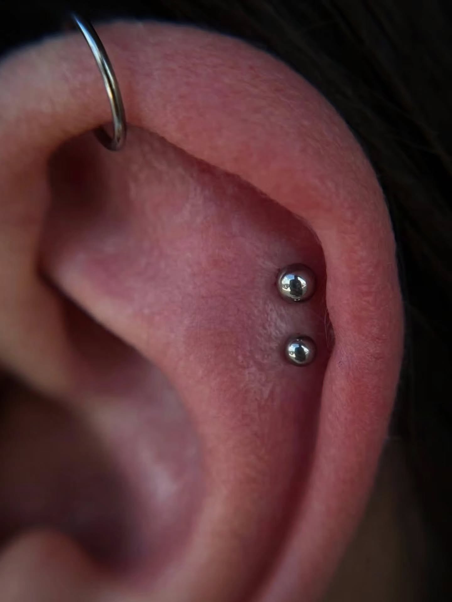 @daniellathepiercer has opened up a little more availability this month. ✨

She's been putting together some really cute projects lately, and while we'll always have a soft spot for gold... she's no stranger to making a little titanium look cute too.