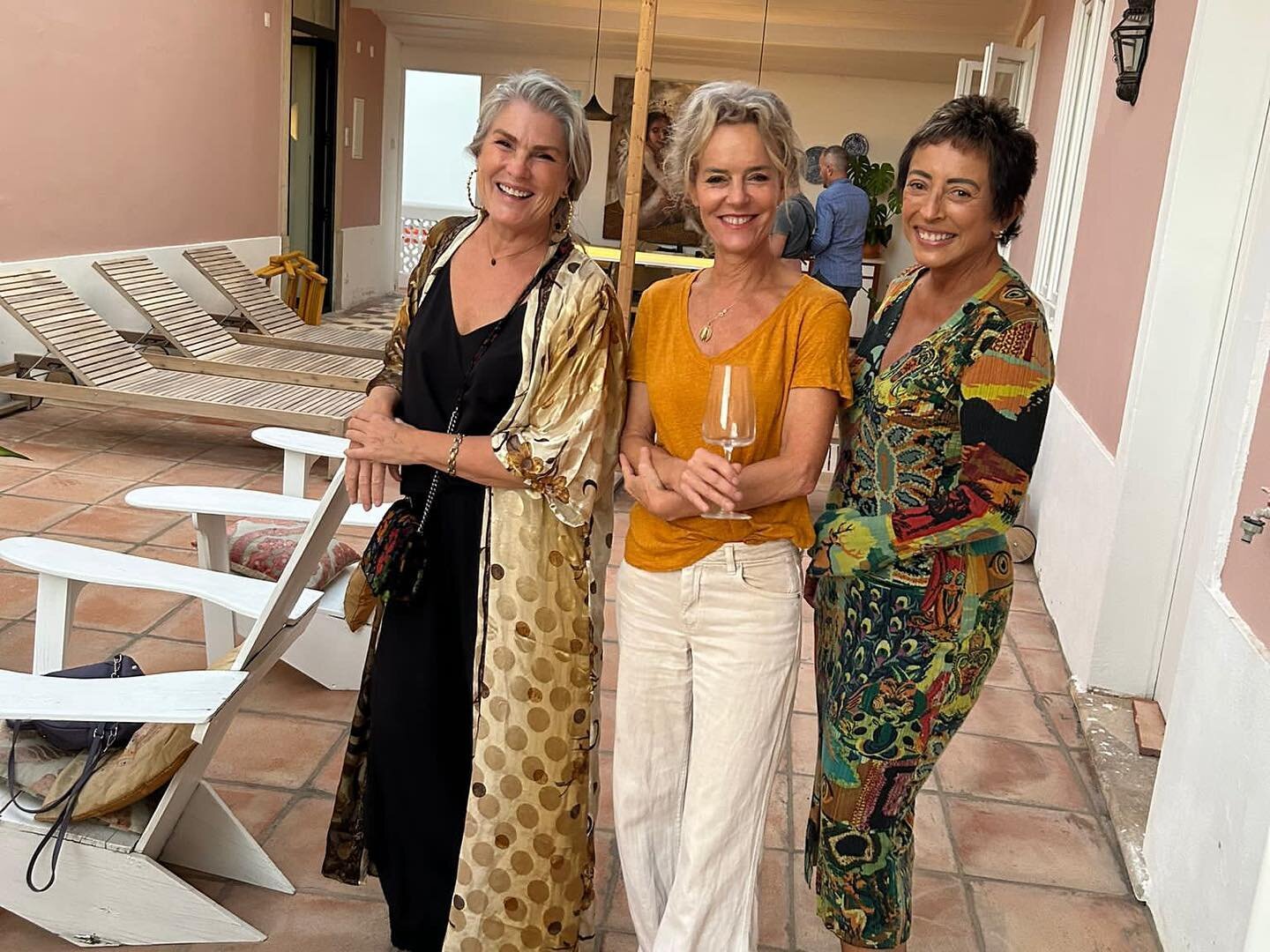 A lovely dinner with old and new friends in Portim&atilde;o to celebrate the beautiful soul and artist that is Meinke Flessemen. Thank you for the invitation.