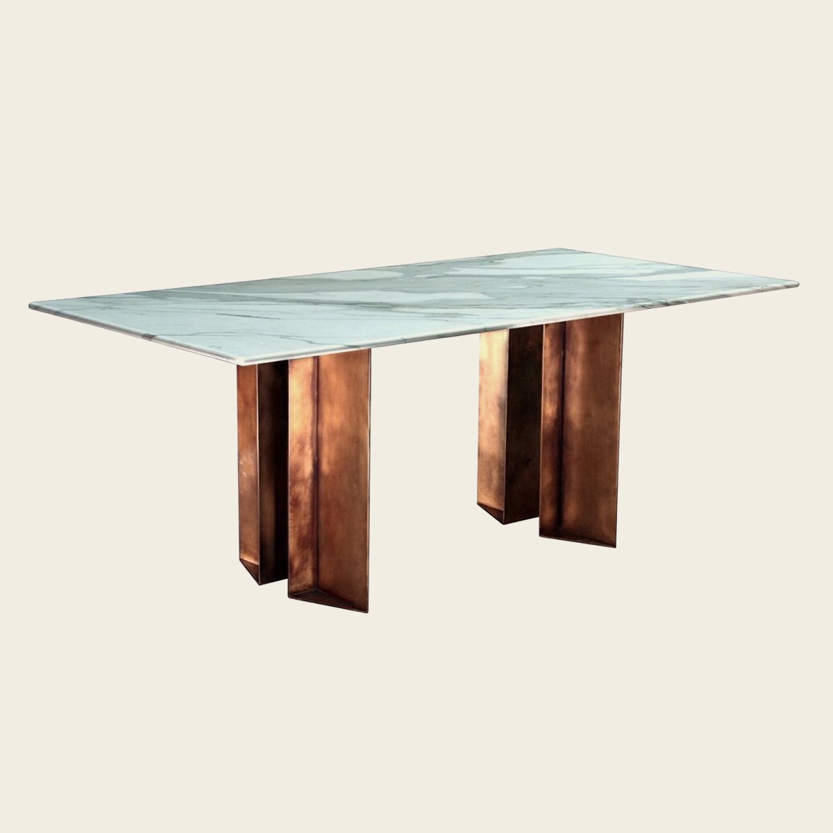 L+A Metropolis Dining Table 1 Cutout.jpg