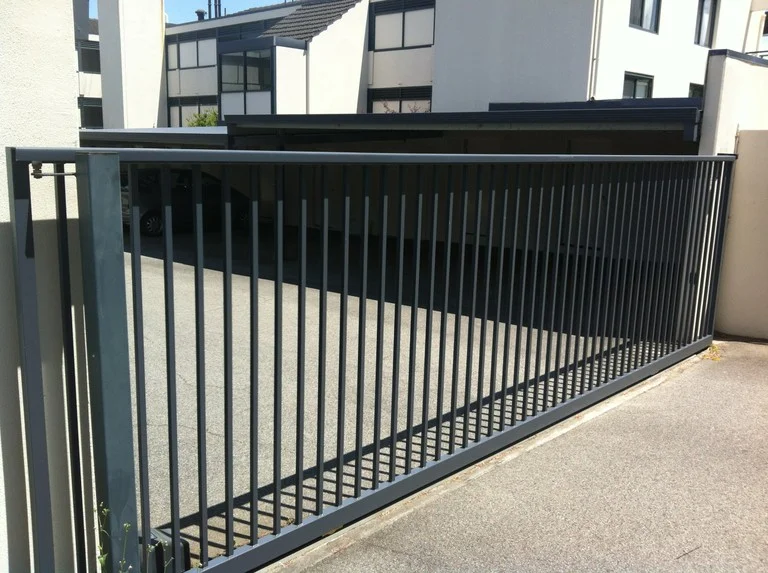  Commercial sliding gate 