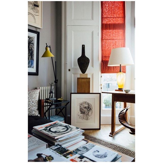 Lovely corner in Artist Sarah Graham&rsquo;s London home. 📷via @houseandgardenuk