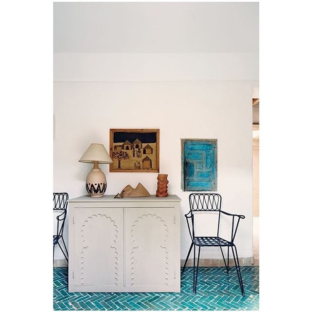 Mesmerising turquoise tiling in the entryway of Francois Gilles&rsquo; Moroccan home. 📷 by Simon Watson