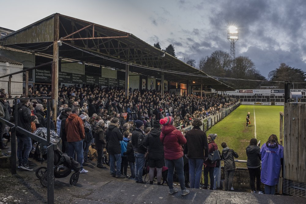 Big crowd, the Shed 002