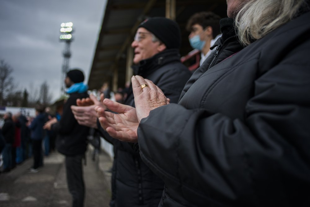 One minutes applause