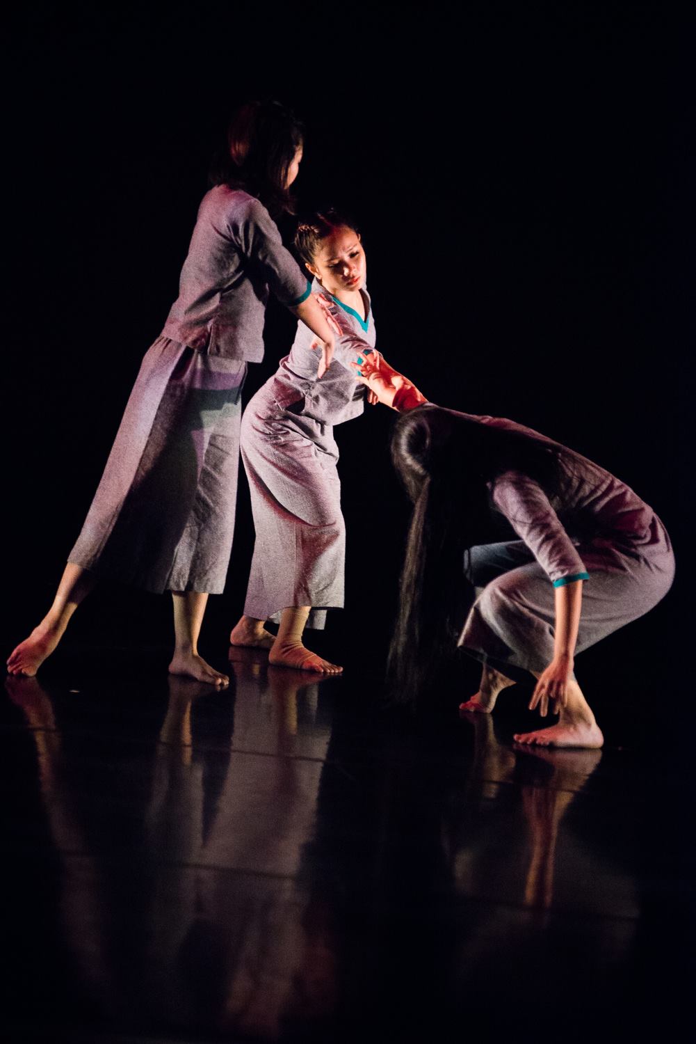 "The Vanishing Point?" (2015), Choreography: Nirmala Seshadri for Nanyang Academy of Fine Arts, Image: Jeff Low