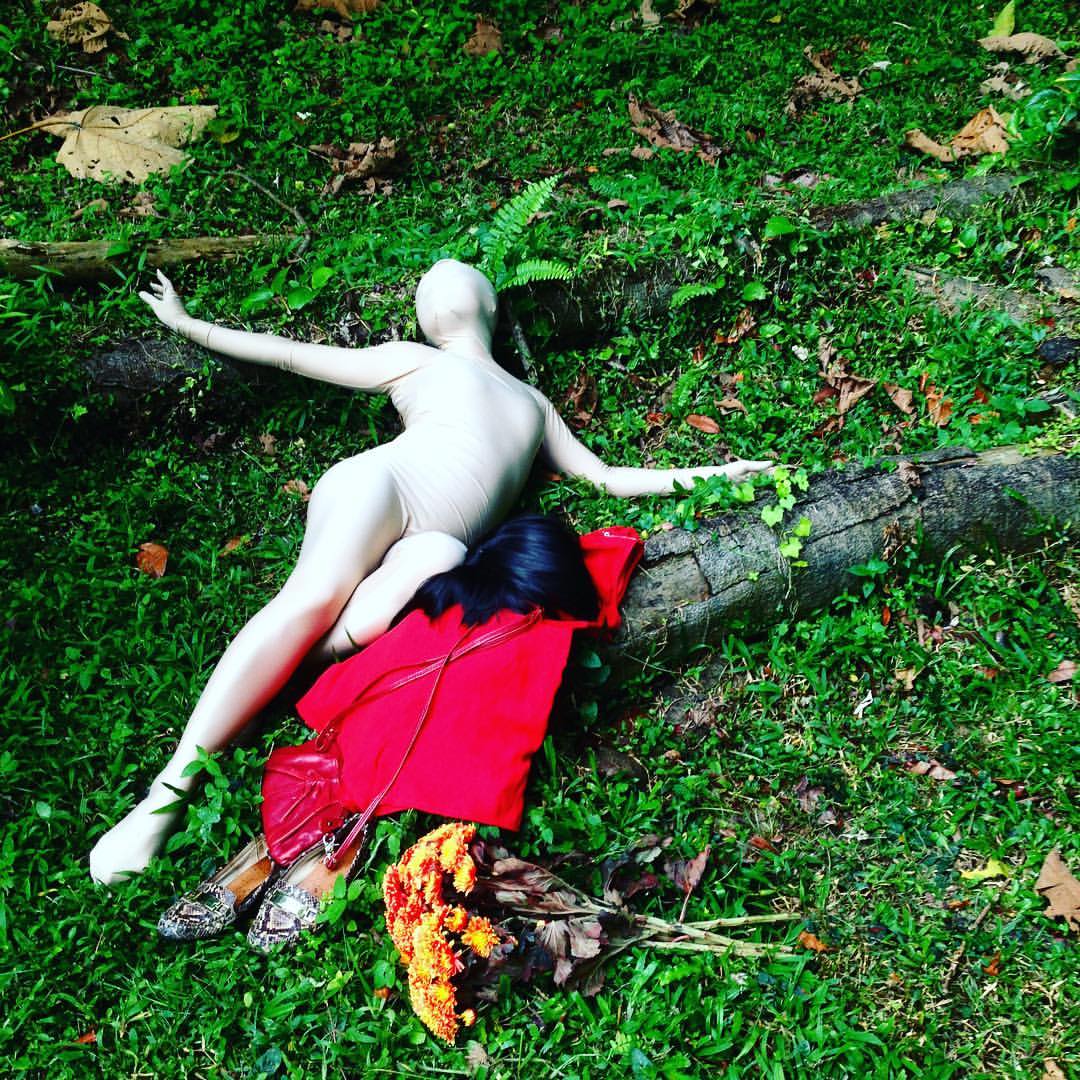 "SKIN TIGHT" by Ah Hock & Peng Yu, Photo: AARON KHEK