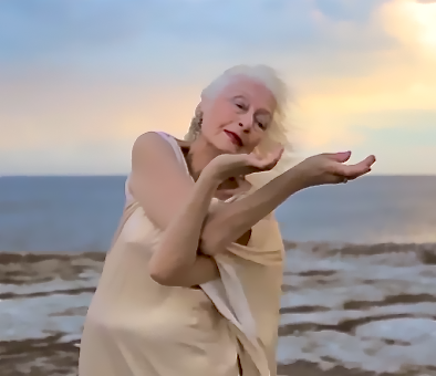 100-year old dancer Eileen Kramer Image: www.womenrockproject.com