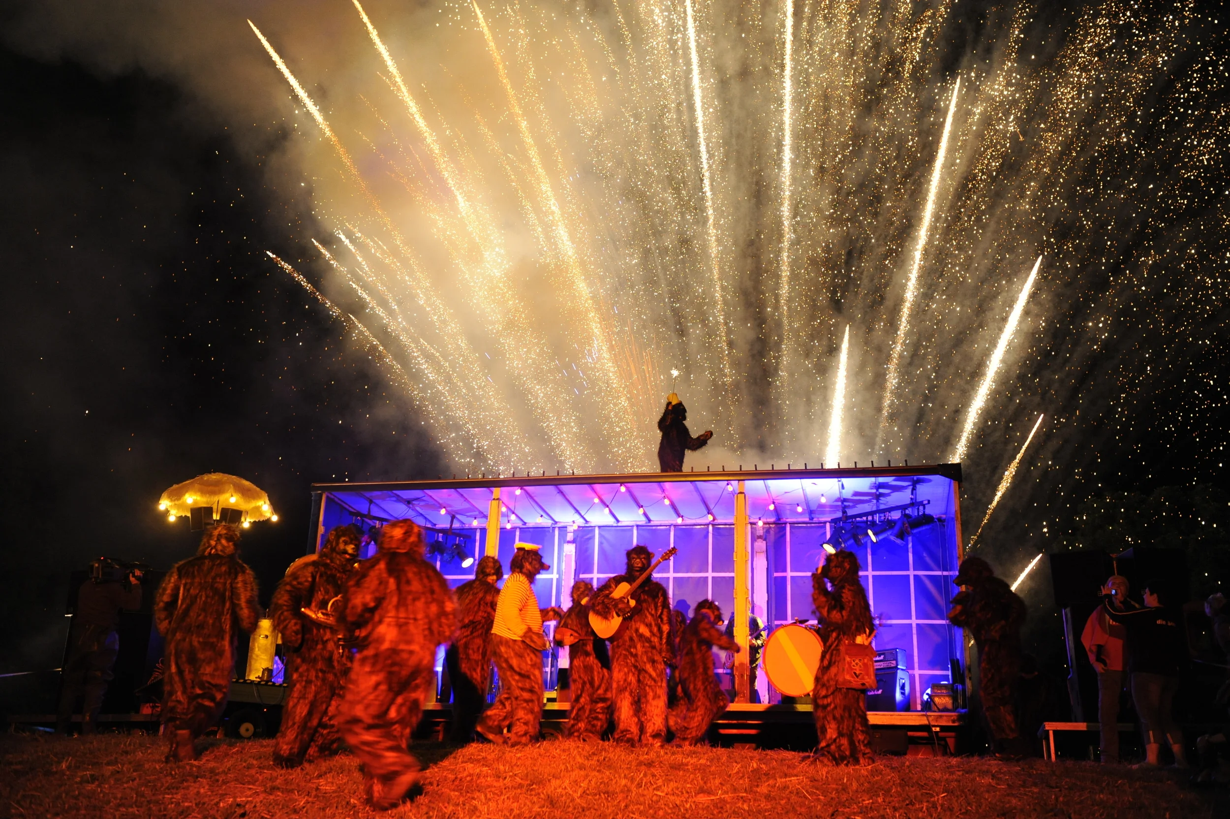 ELBHANGFEST BÄREN 01.JPG