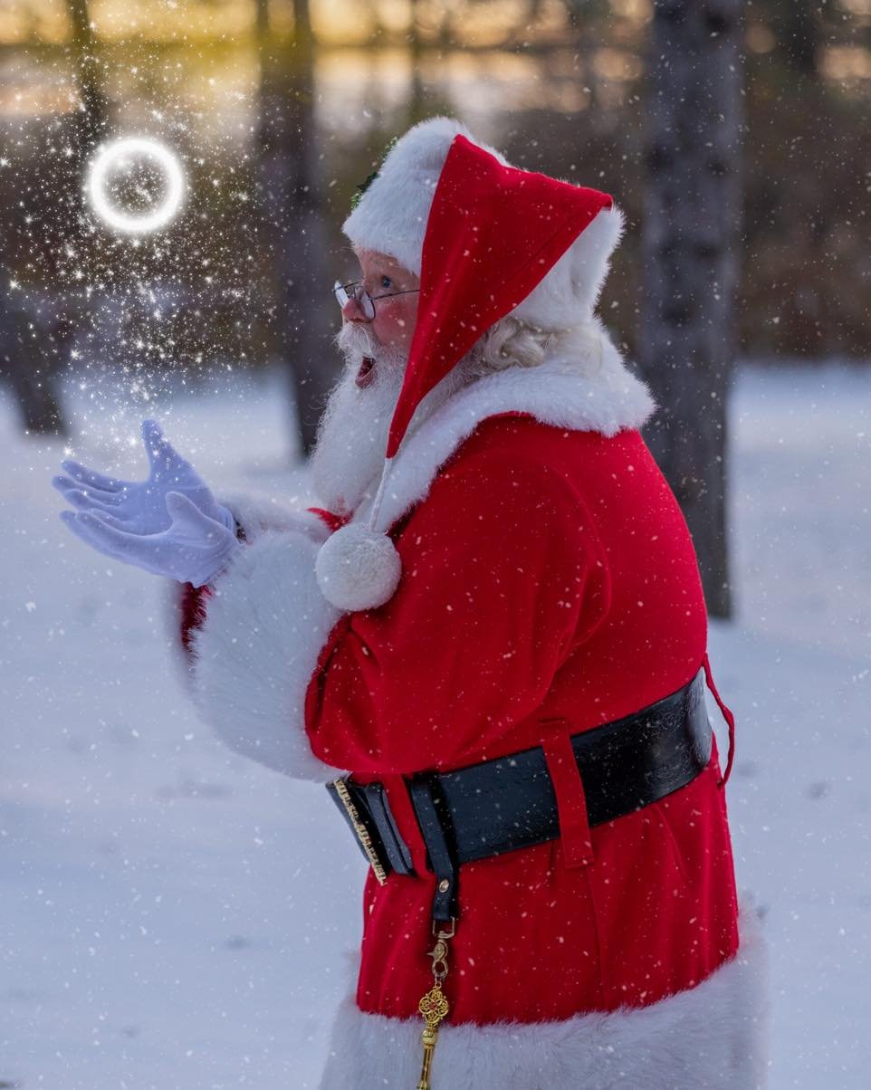 THIS WEEK!!

SANTA! Will be hanging out at Red Fox on Thursday December 11th from 5pm-7pm. We would be delighted if you&rsquo;d join us for welcoming Santa and supporting our local business. 
downtownbigrapids will also be hosting their annual Home f