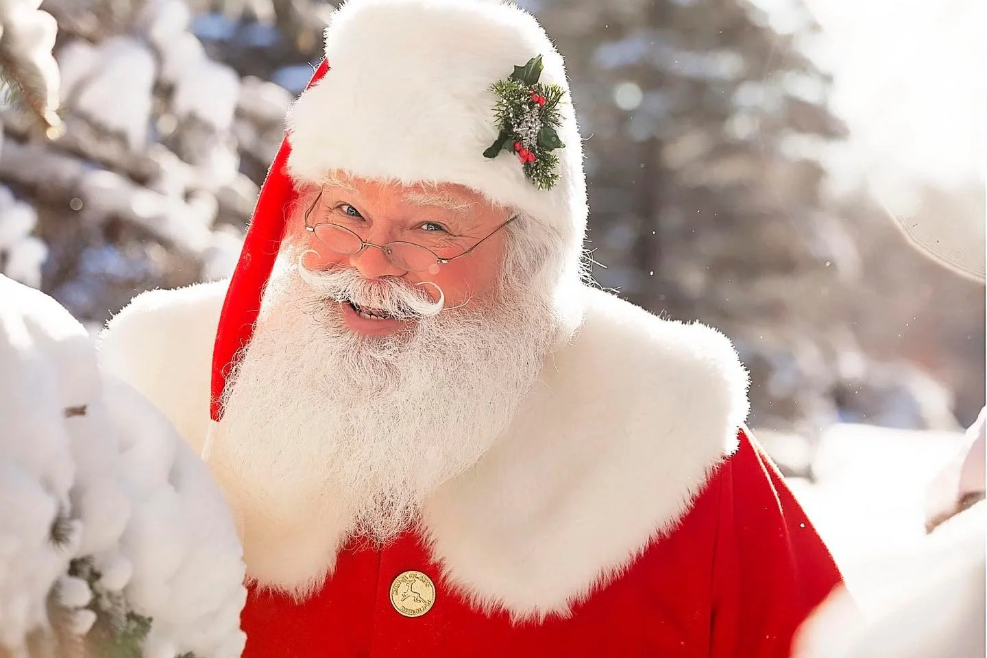 SANTA! Will be hanging out at Red Fox on Thursday December 11th from 5pm-7pm. We would be delighted if you&rsquo;d join us for welcoming Santa and supporting our local business. 
downtownbigrapids will also be hosting their annual Home for the Holida