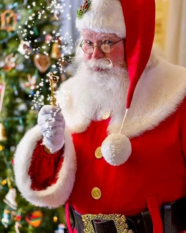 TONIGHT!! 
SANTA! Will be hanging out at Red Fox on Thursday December 11th from 5pm-7pm. We would be delighted if you&rsquo;d join us for welcoming Santa and supporting our local business. 
downtownbigrapids will also be hosting their annual Home for