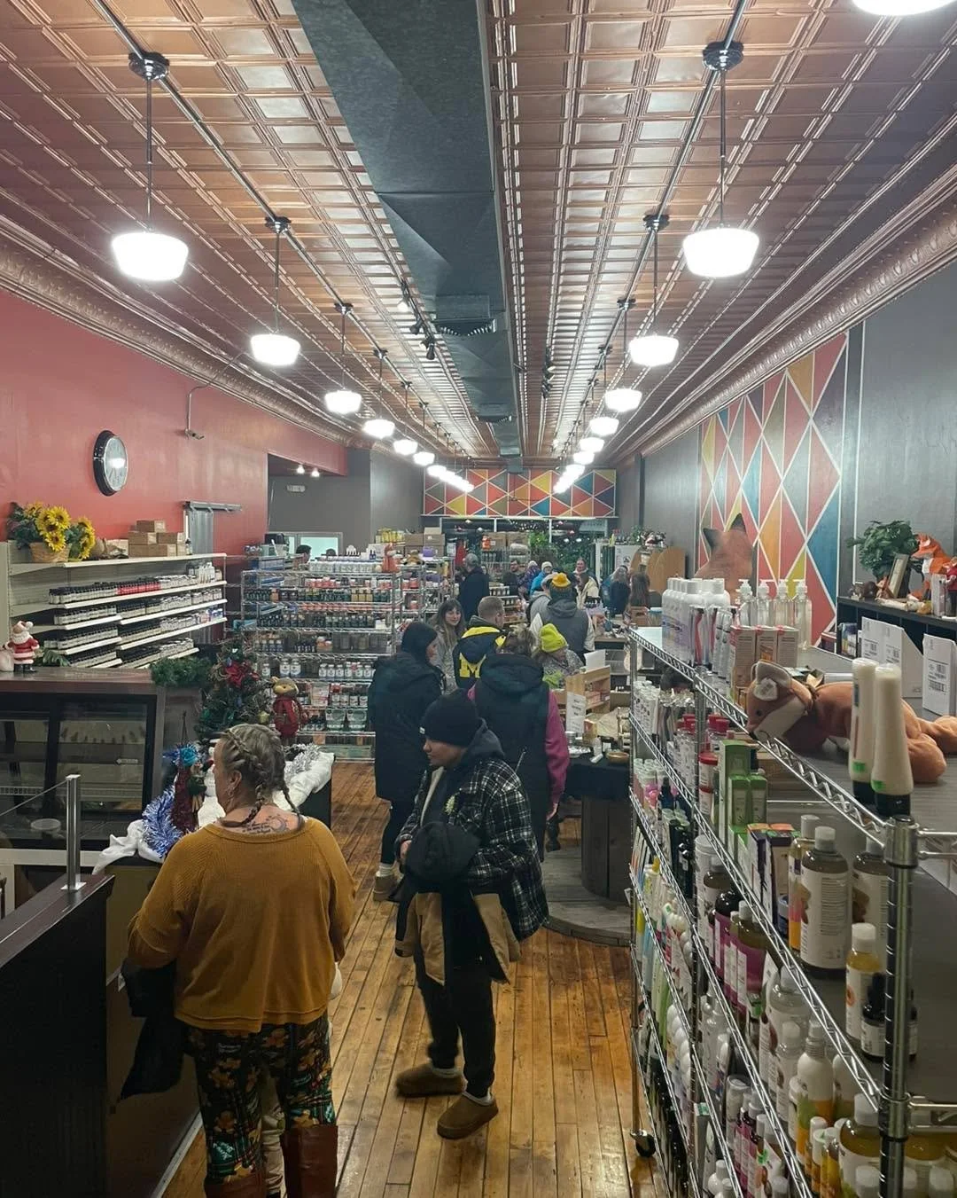 Full house for the Home for the Holidays event happening NOW in downtown Big Rapids! Thanks everyone for showing up and spreading the Christmas cheer!