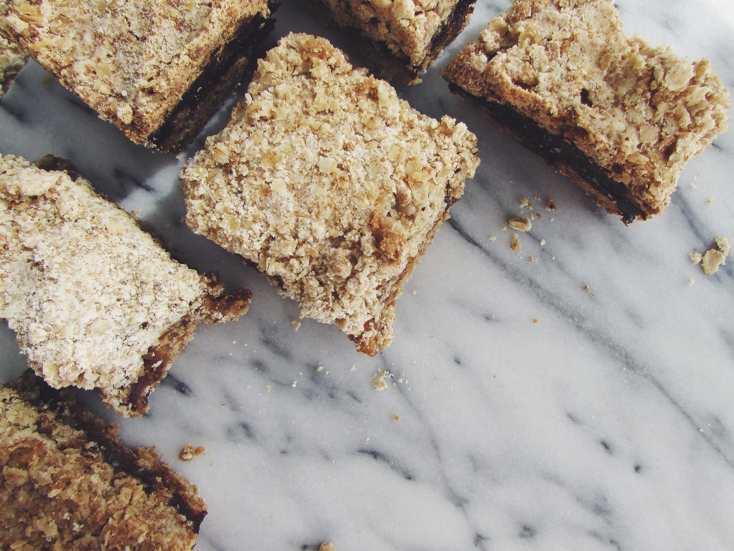 pineapple date squares 