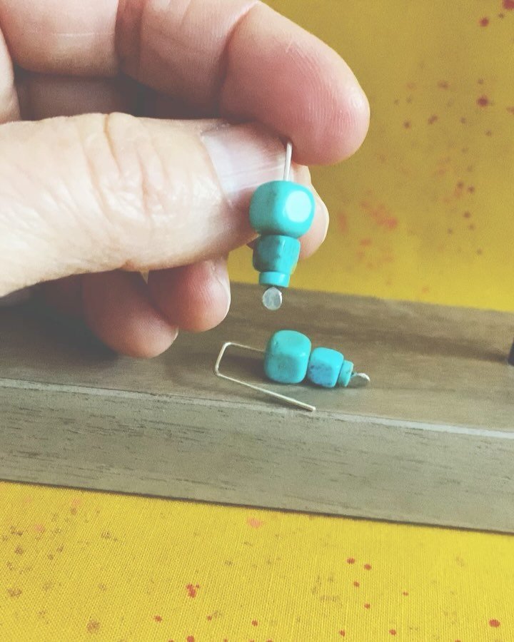 Do you like Arizona mined turquoise?
Do you like earrings that are easy to put on?
Do you like lightweight earrings?
Do you need a cool everyday earring?
Do you really love the color blue?

Then the Super Simple Turquoise earrings are for you - lol t
