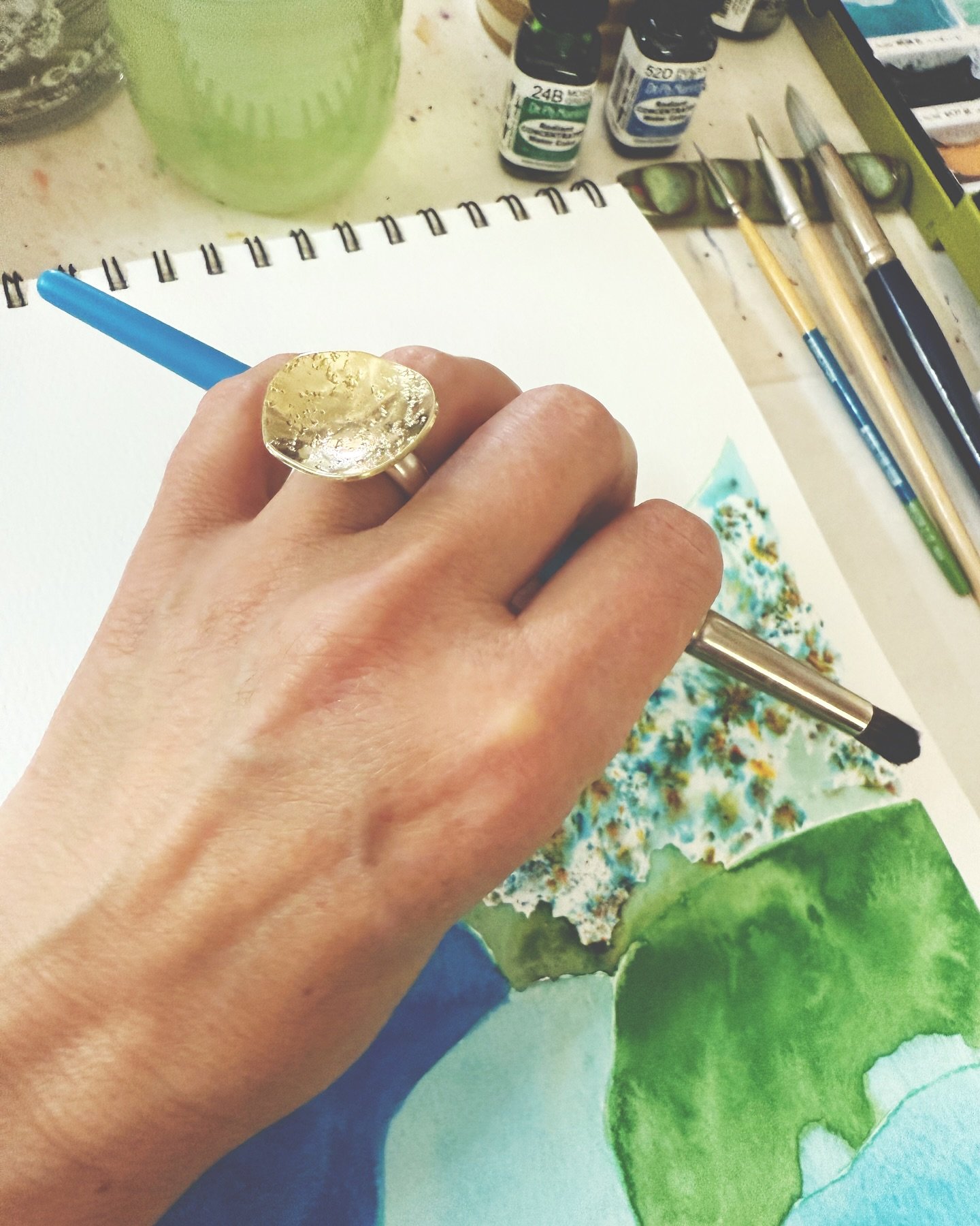 Metal rocks and painted rocks - when the inspiration overlaps. 🪨✨🪨