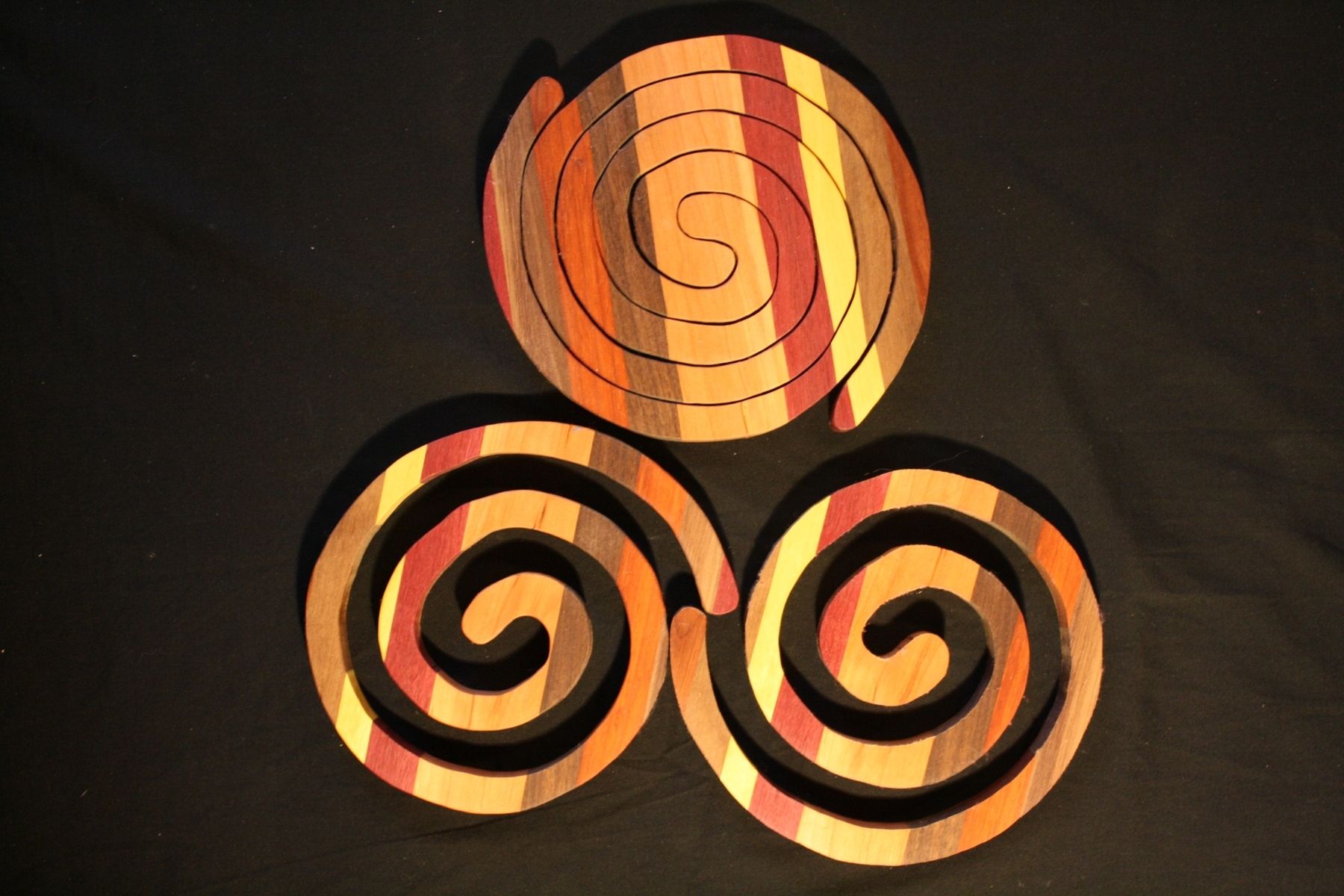 Wooden nesting hot mats