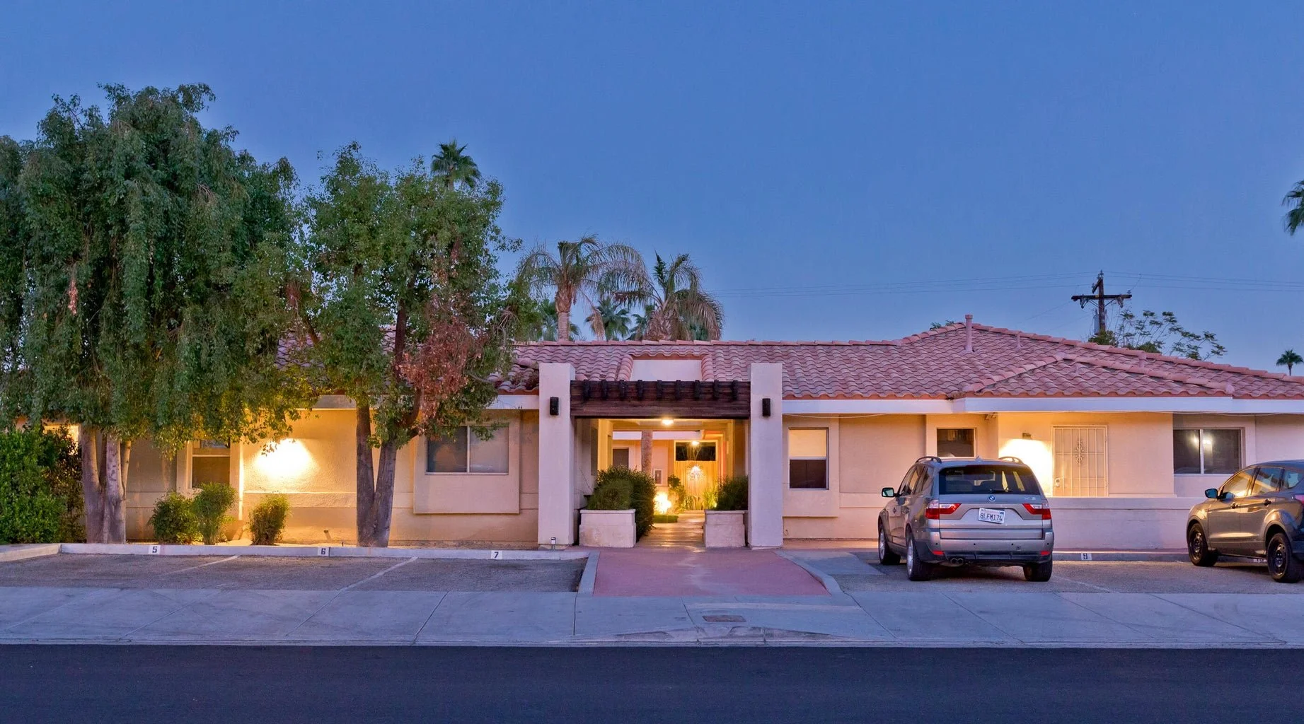Calle Lileta_Palm Springs_CA92262_10-beds.jpg