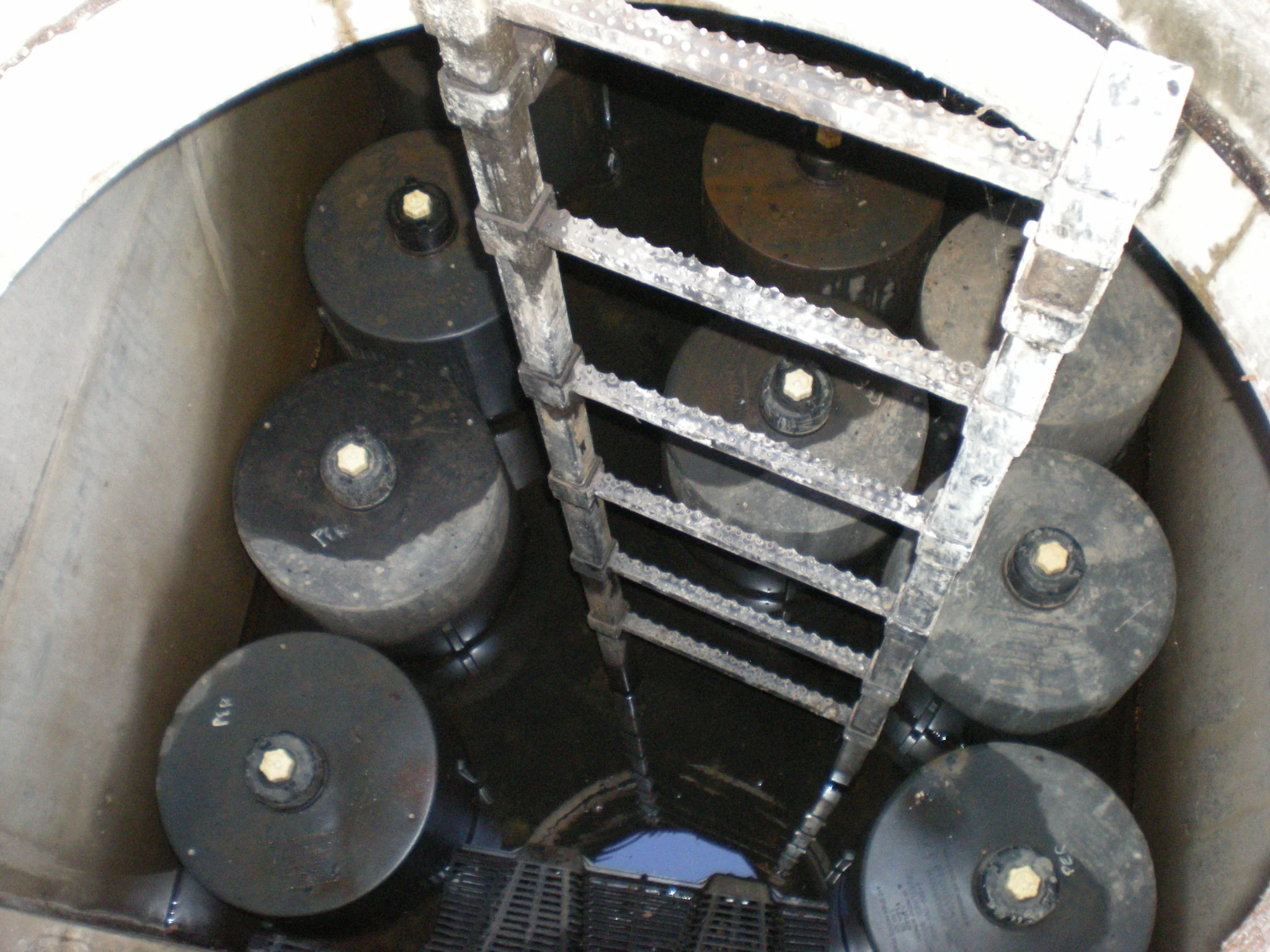 Contech StormFilter service and cleaning