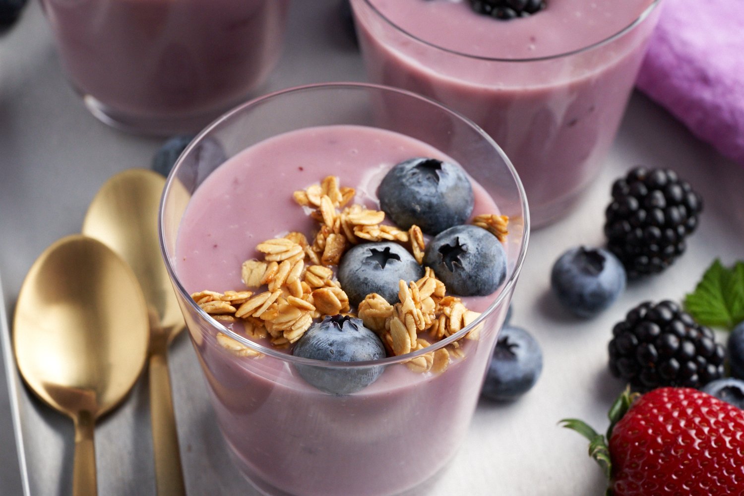 SD_260910159_Oatmilk+Yogurt_Triple+Berry+Oatmilk+Yogurt.jpg
