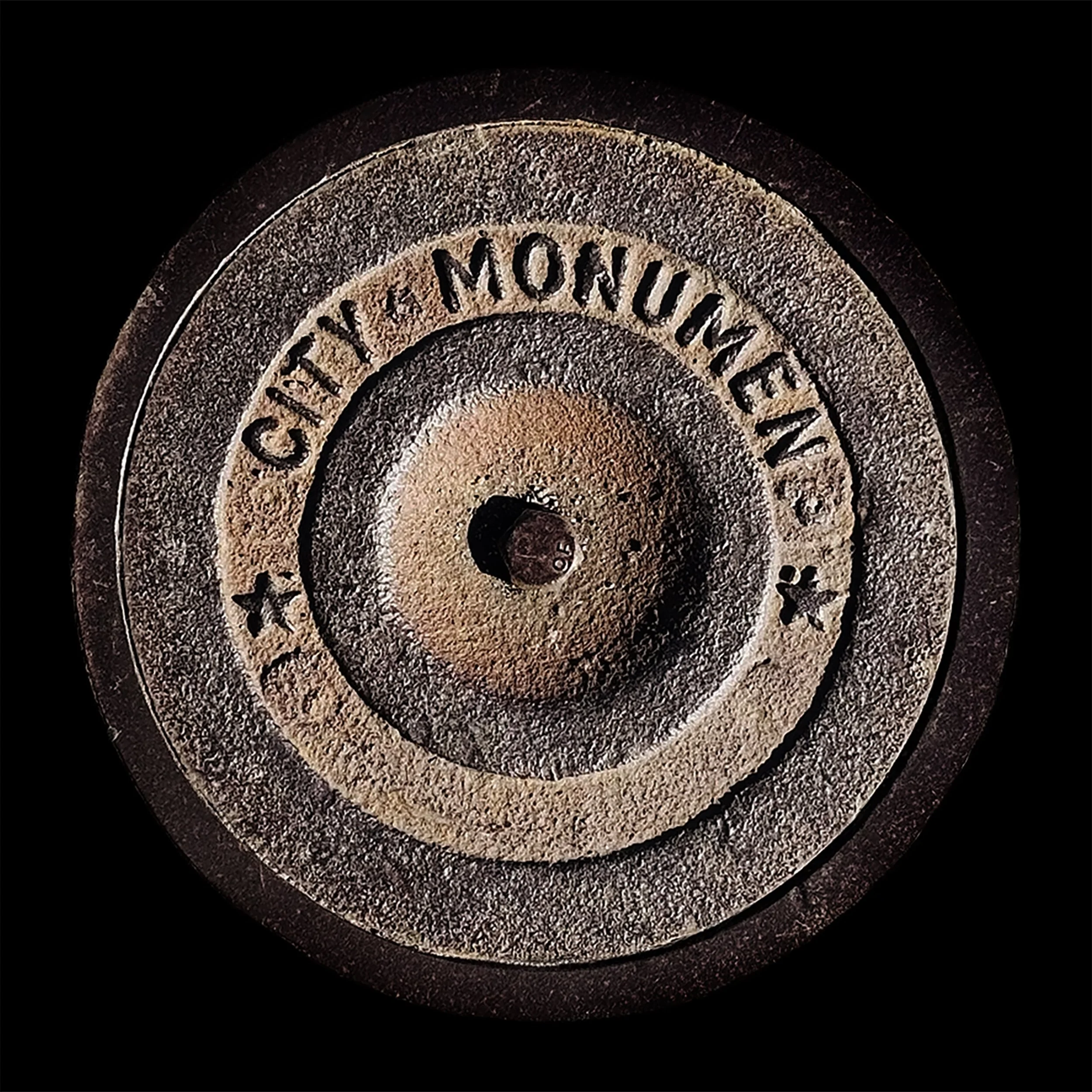 Cover_CityMonunmen.Web.jpg