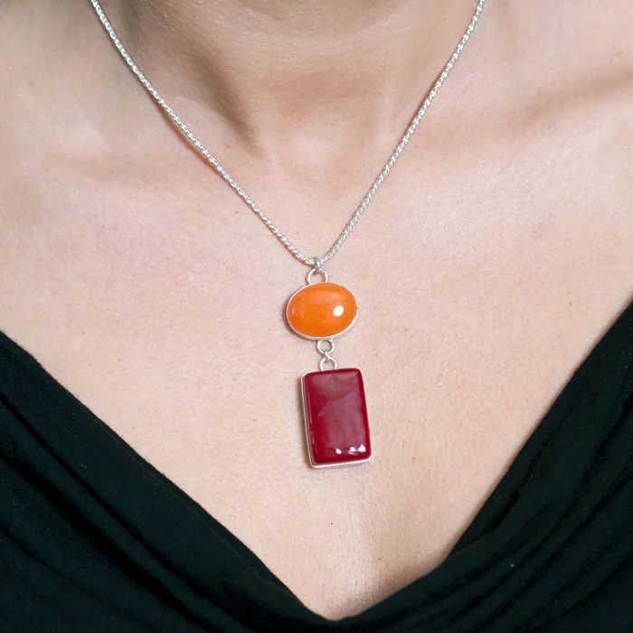 Harmony-Necklace-Mandarin-Vintage-Model-Shot.jpg
