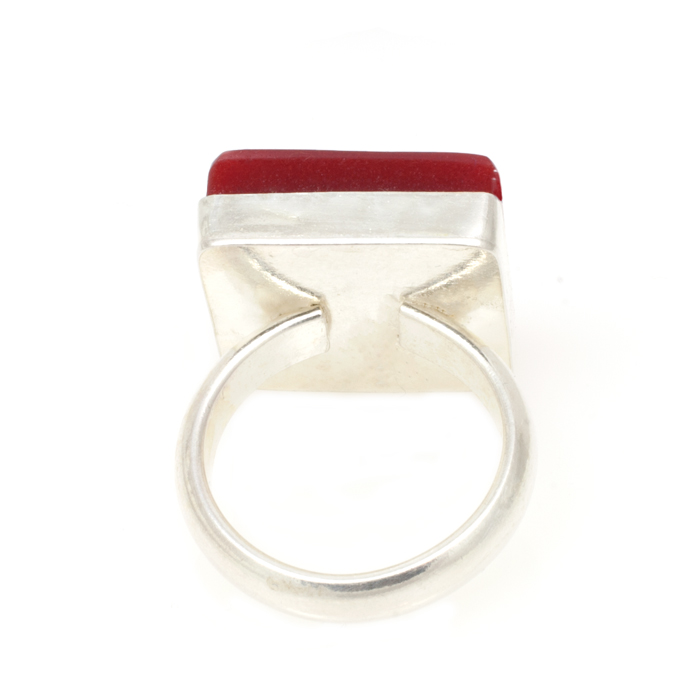 Modern-Ring-back.jpg