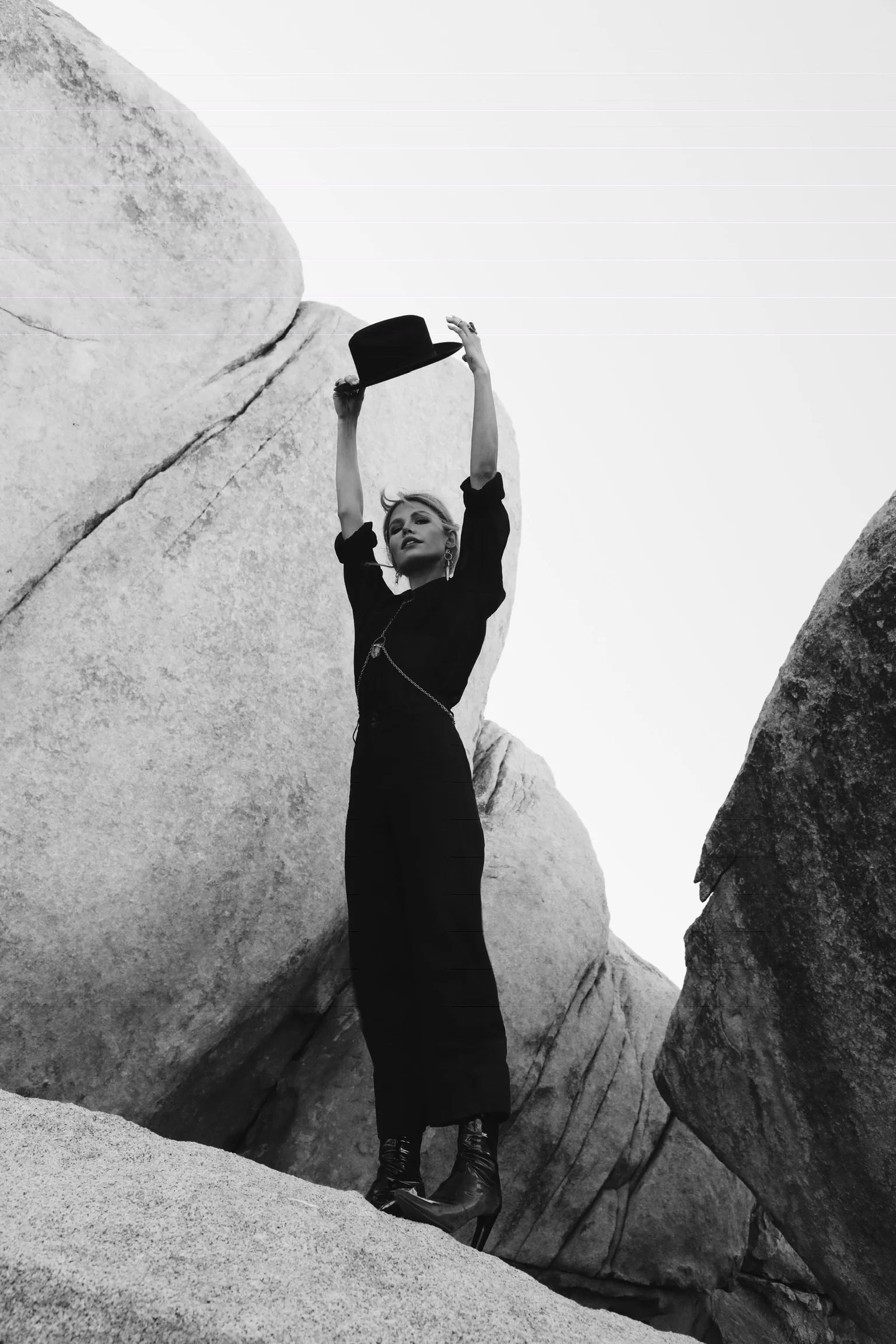  Photography- @itssarab Sara AB Jewelry- @mirandahopejewelry Miranda Hope  Model- @eleanorronson Ellie Vance Patrikios  Model- @itsmemakinna Makinna Hardy Hair and Makeup- @beautybyalessi Angela Alessi Stylist- @alexpiersonnn Alex Pierson 