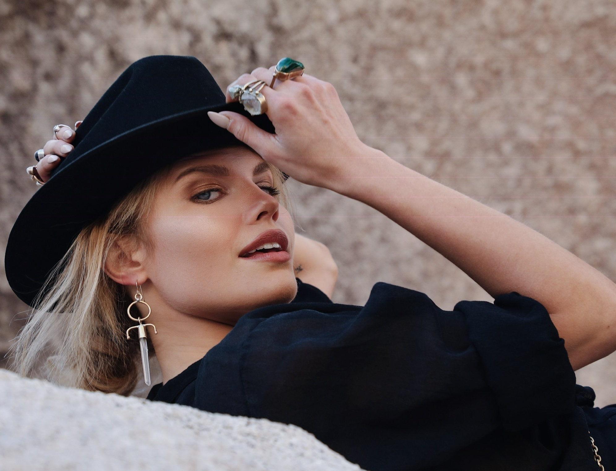  Photography- @itssarab Sara AB Jewelry- @mirandahopejewelry Miranda Hope  Model- @eleanorronson Ellie Vance Patrikios  Model- @itsmemakinna Makinna Hardy Hair and Makeup- @beautybyalessi Angela Alessi Stylist- @alexpiersonnn Alex Pierson 