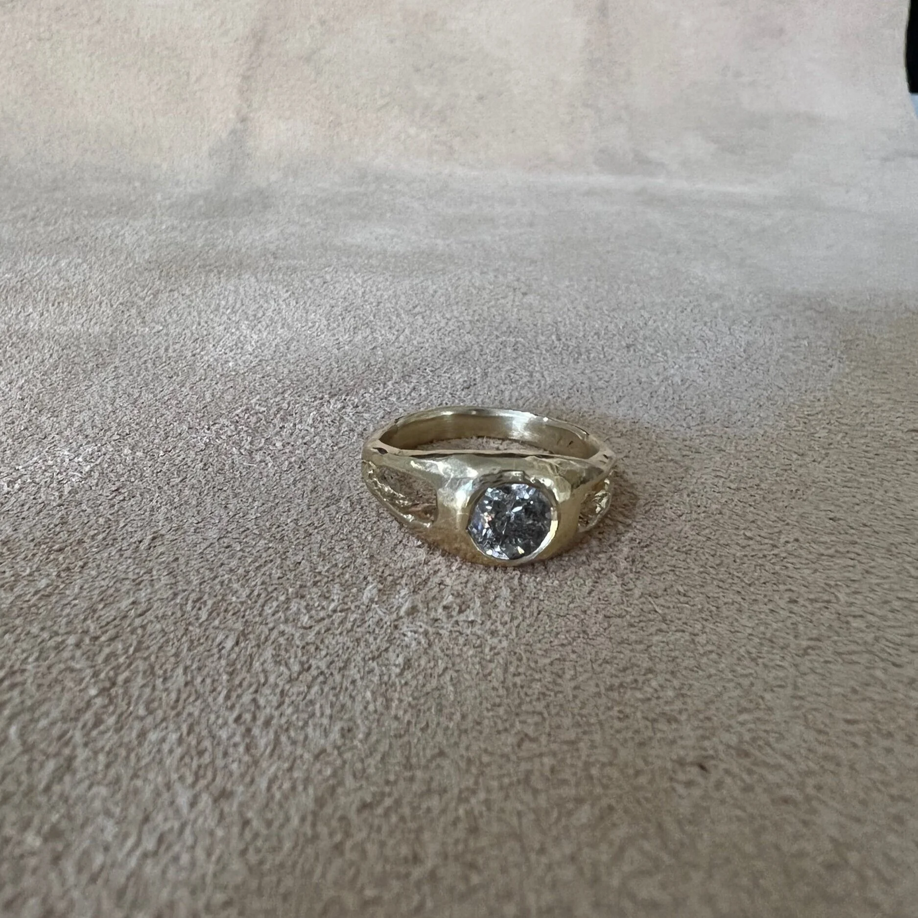 8734370F-9AA3-4BE7-BBA3-25D447E36329