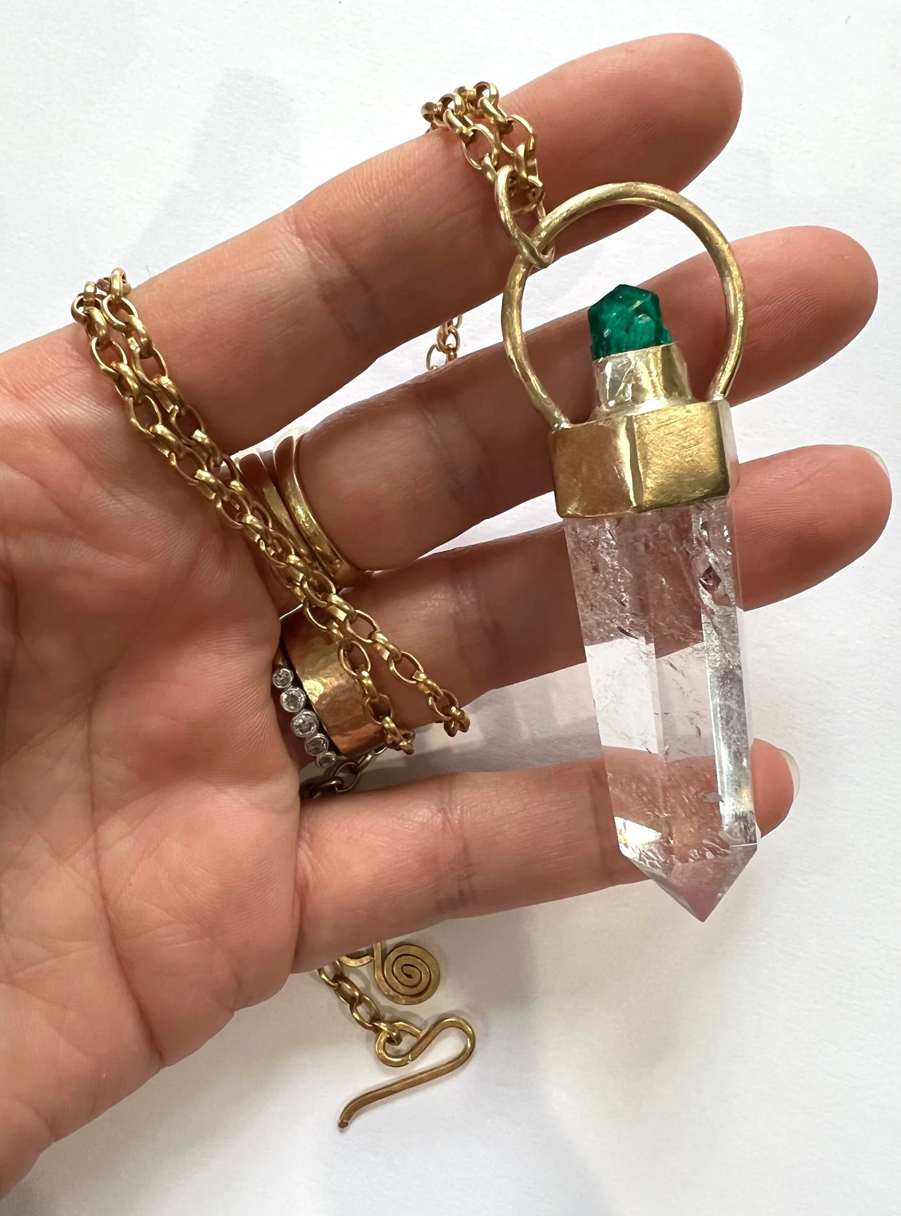 FB09A2D9-78A7-4A5B-A60B-18A9A325AE03