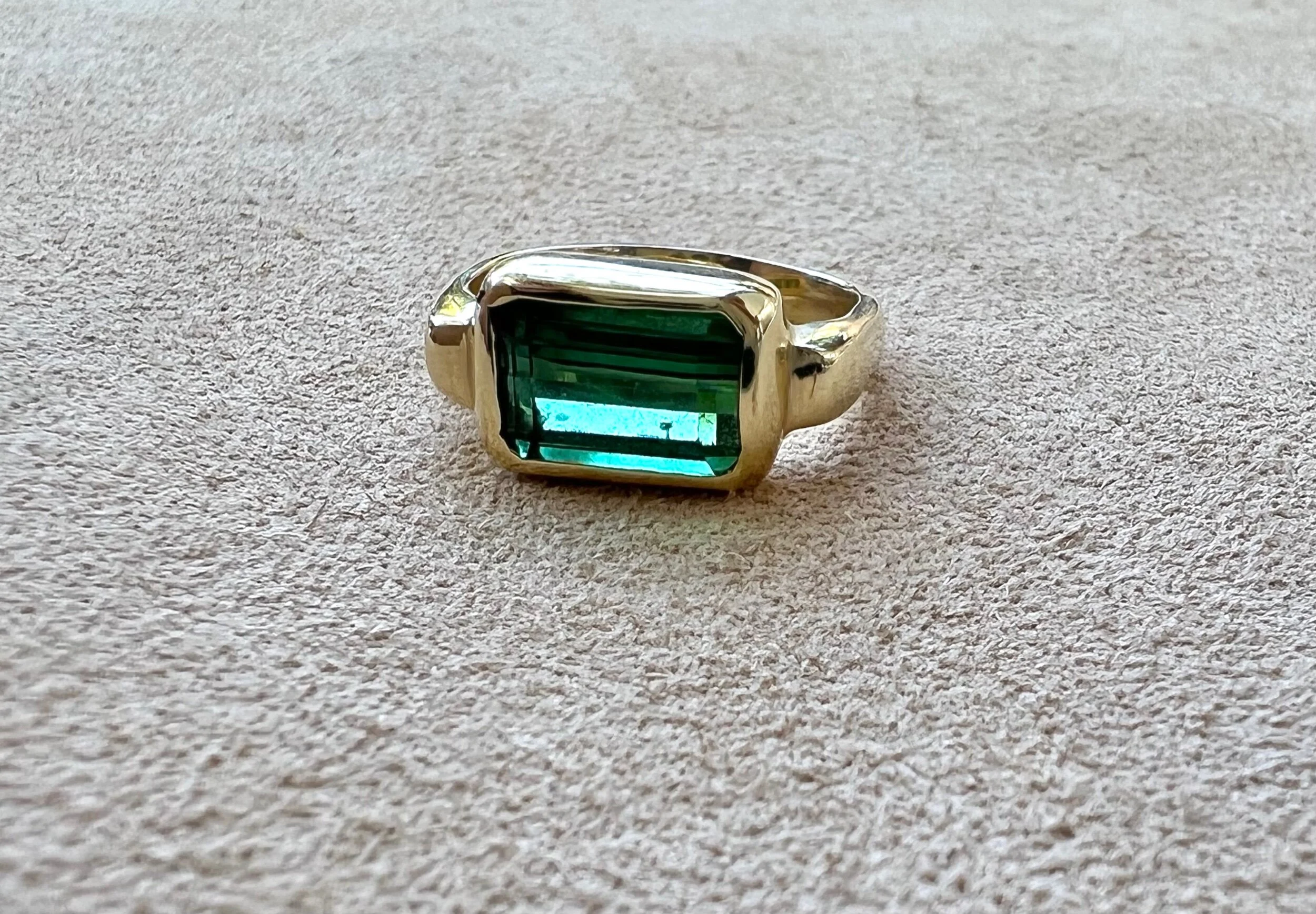 90817762-3EBF-493A-BB1B-44CDF3B60C25